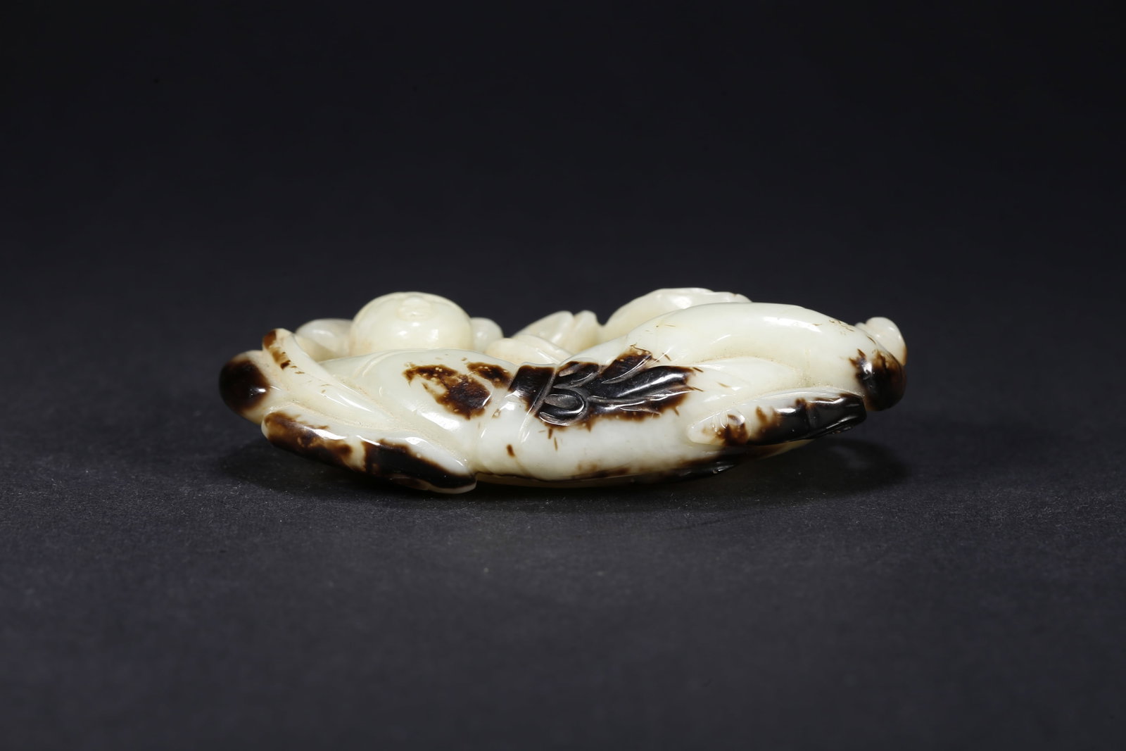 A HETIAN JADE FLYING APSARA - 4