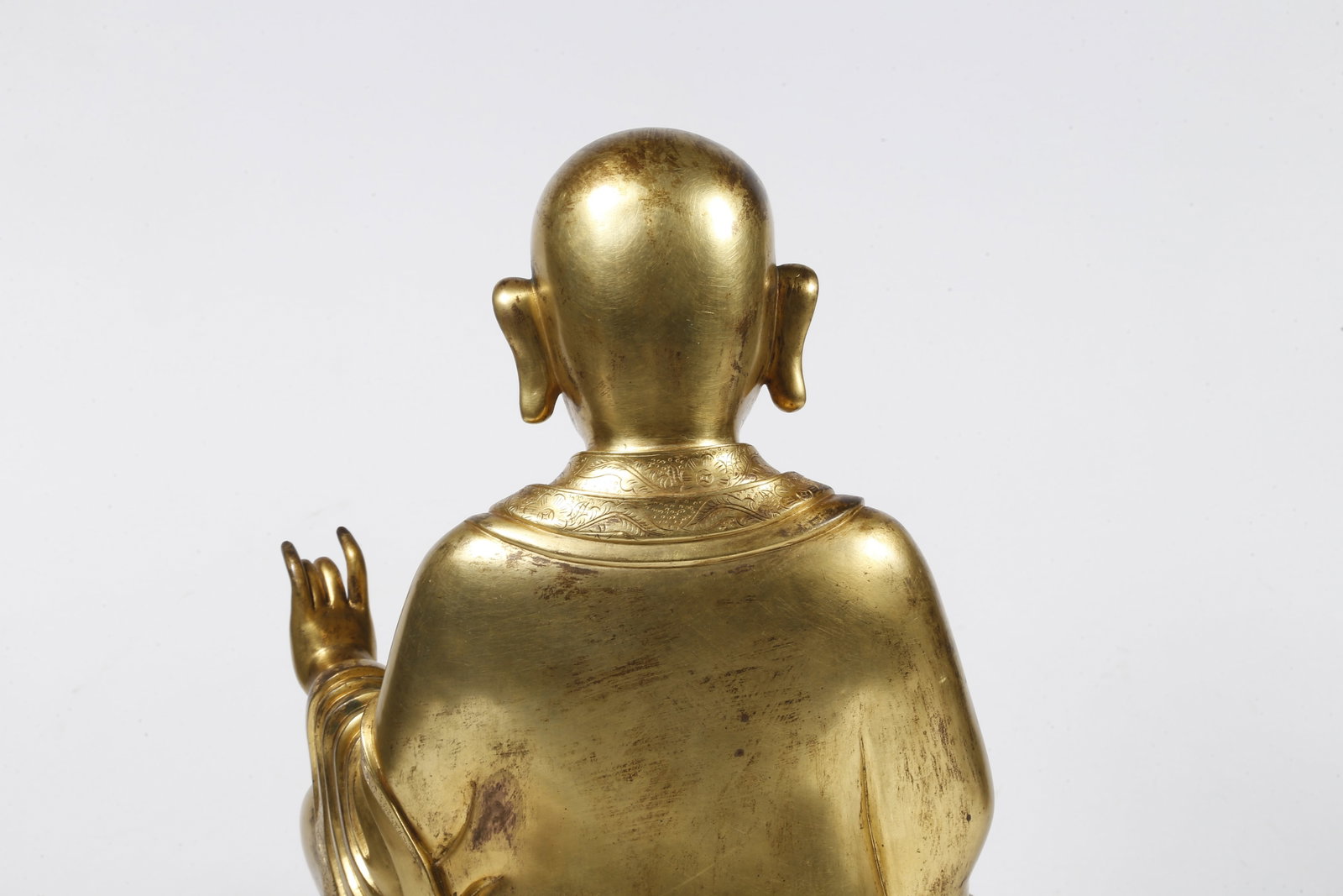 A GILT-BRONZE ARHAT STATUE - 7