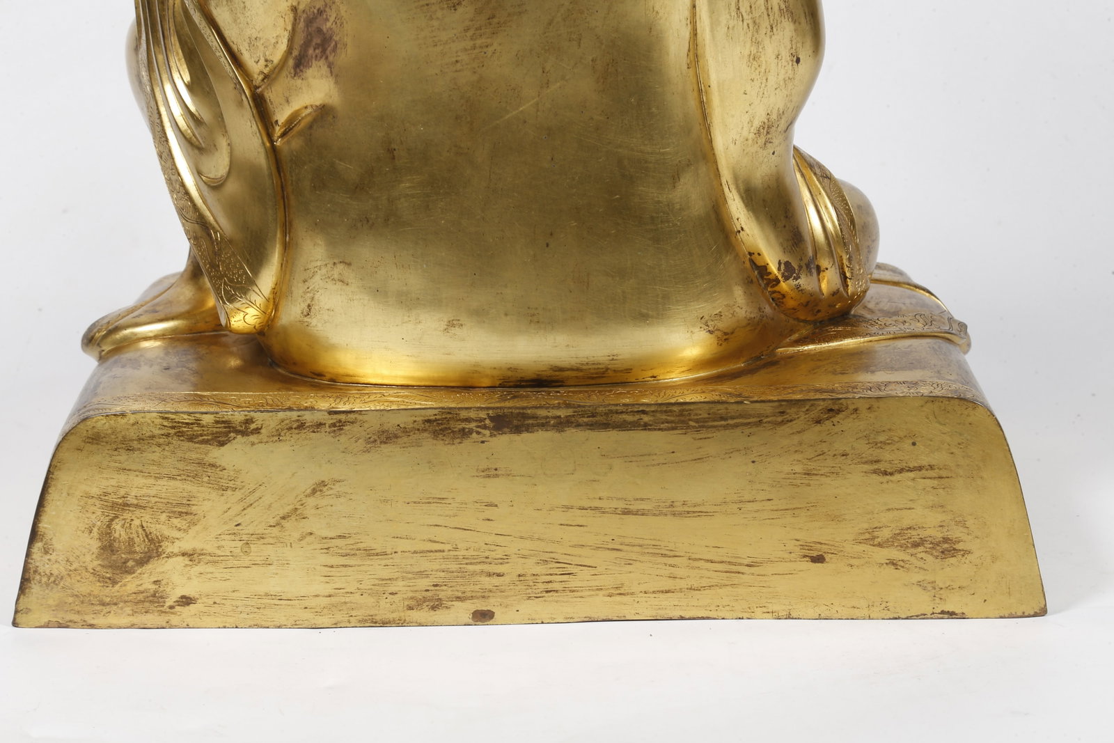 A GILT-BRONZE ARHAT STATUE - 8