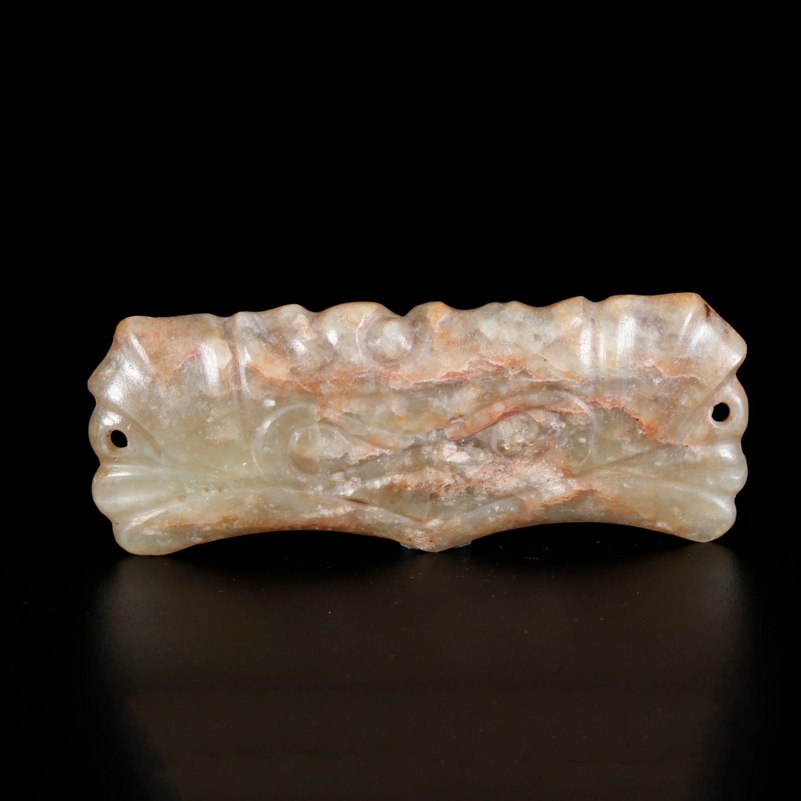 A ARCHAIC JADE CARVED BEAST-MASK PENDANT (1 of 10)
