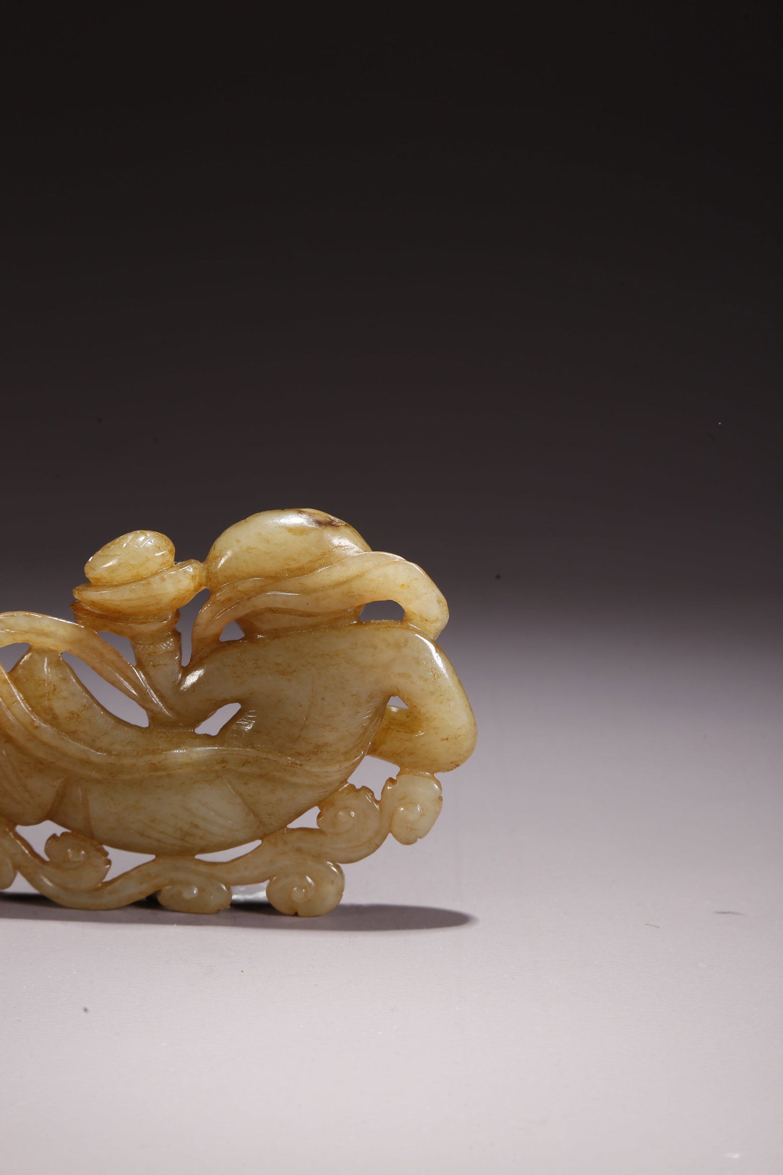 A HETIAN JADE FLYING APSARA - 8