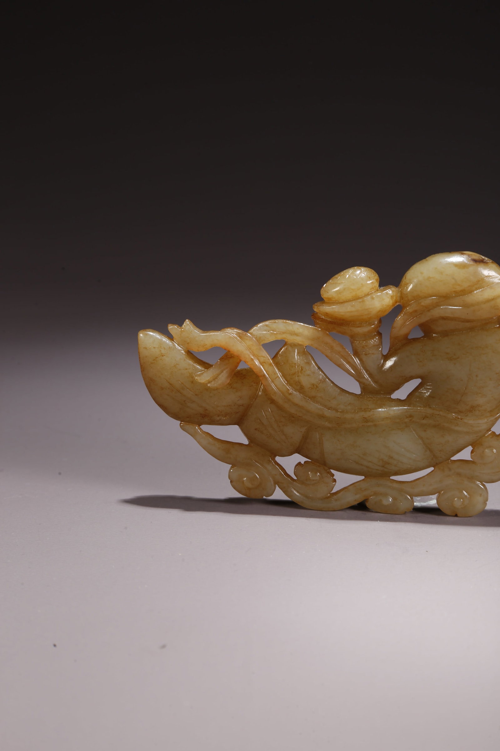 A HETIAN JADE FLYING APSARA - 9