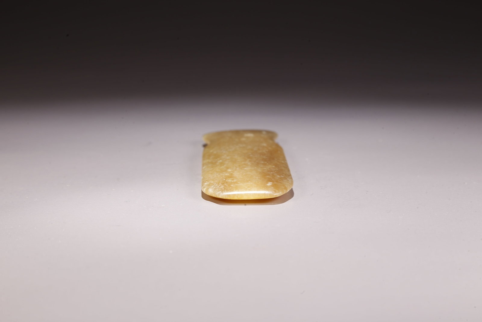 A ANCIENT JADE HANDLE-SHAPED OBJECT - 4