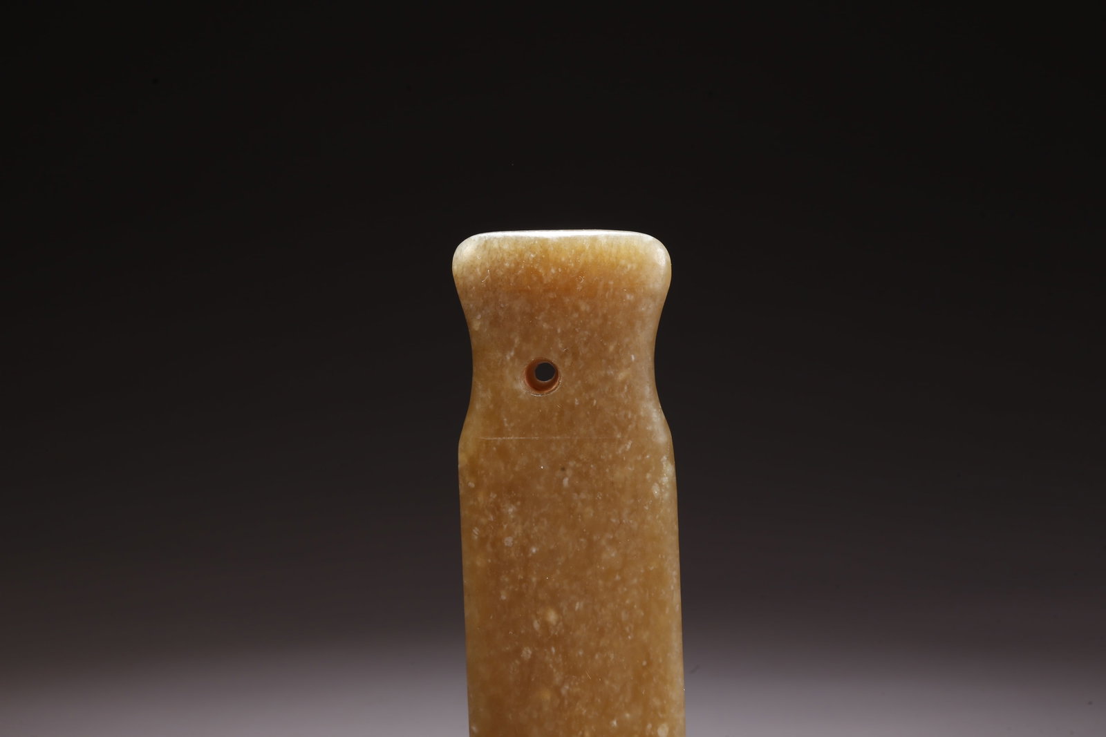 A ANCIENT JADE HANDLE-SHAPED OBJECT - 8