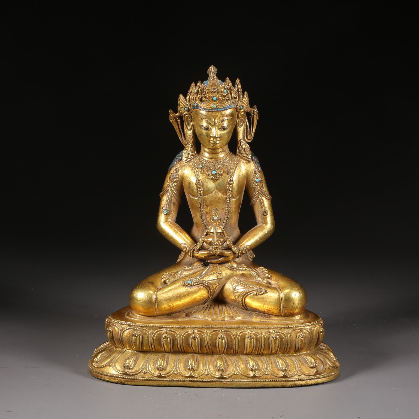 A GILT-BRONZE STATUE OF AMIT?YUS: Gilt-bronze statue of Amitayus