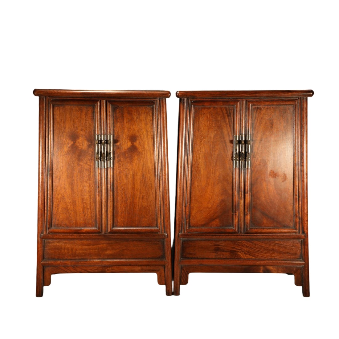 A PAIR OF PLAIN HUANGHUALI WANLI-STYLE CABINETS: Pair of plain huanghuali Wanli-style cabinets