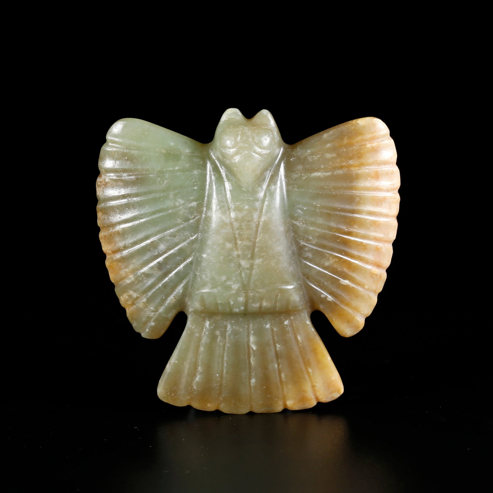 A ARCHAIC JADE CARVED OWL (1 of 10)