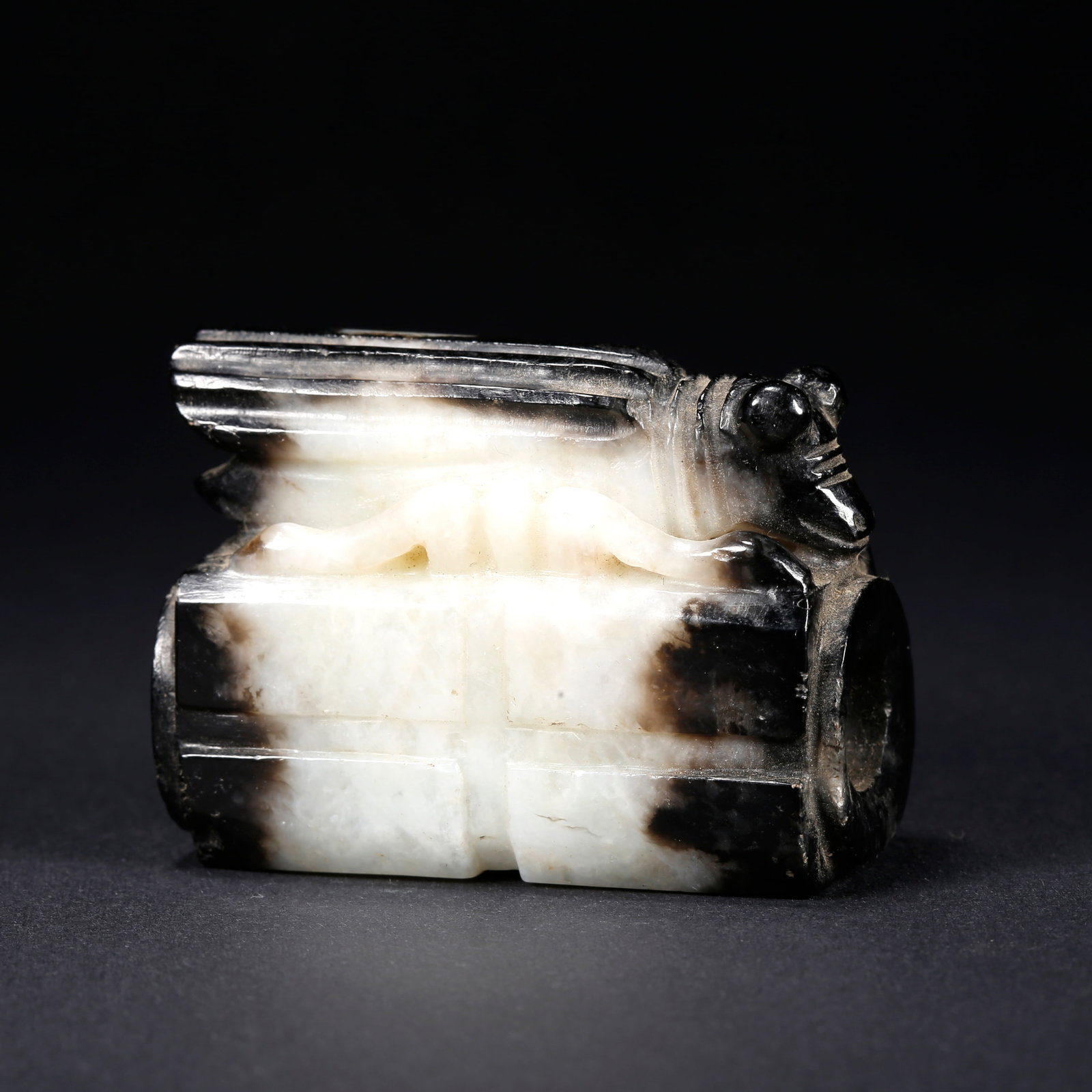 A HETIAN JADE CONG WITH CICADA PATTERN: Hetian Jade Cong with Cicada Pattern