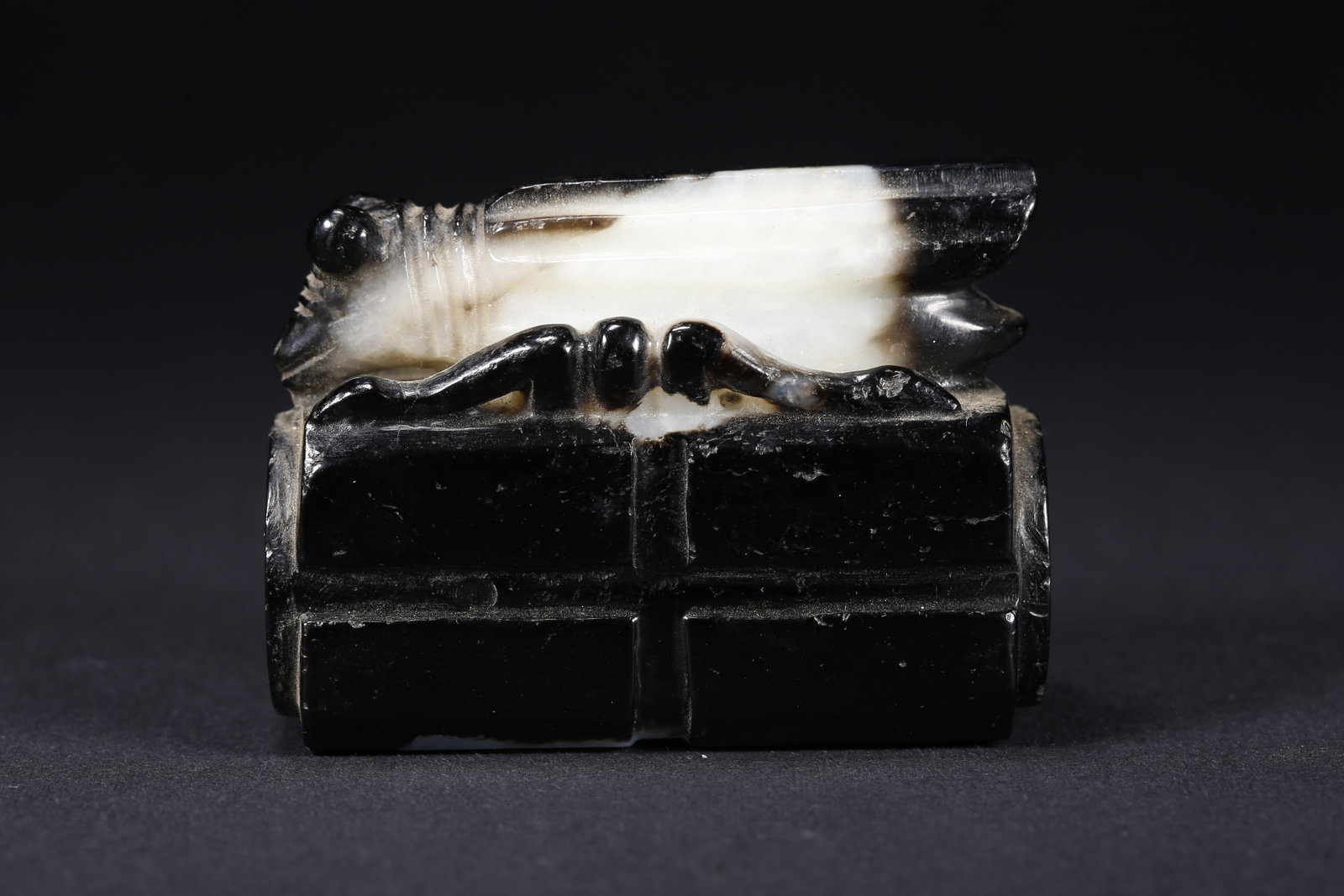 A HETIAN JADE CONG WITH CICADA PATTERN - 5