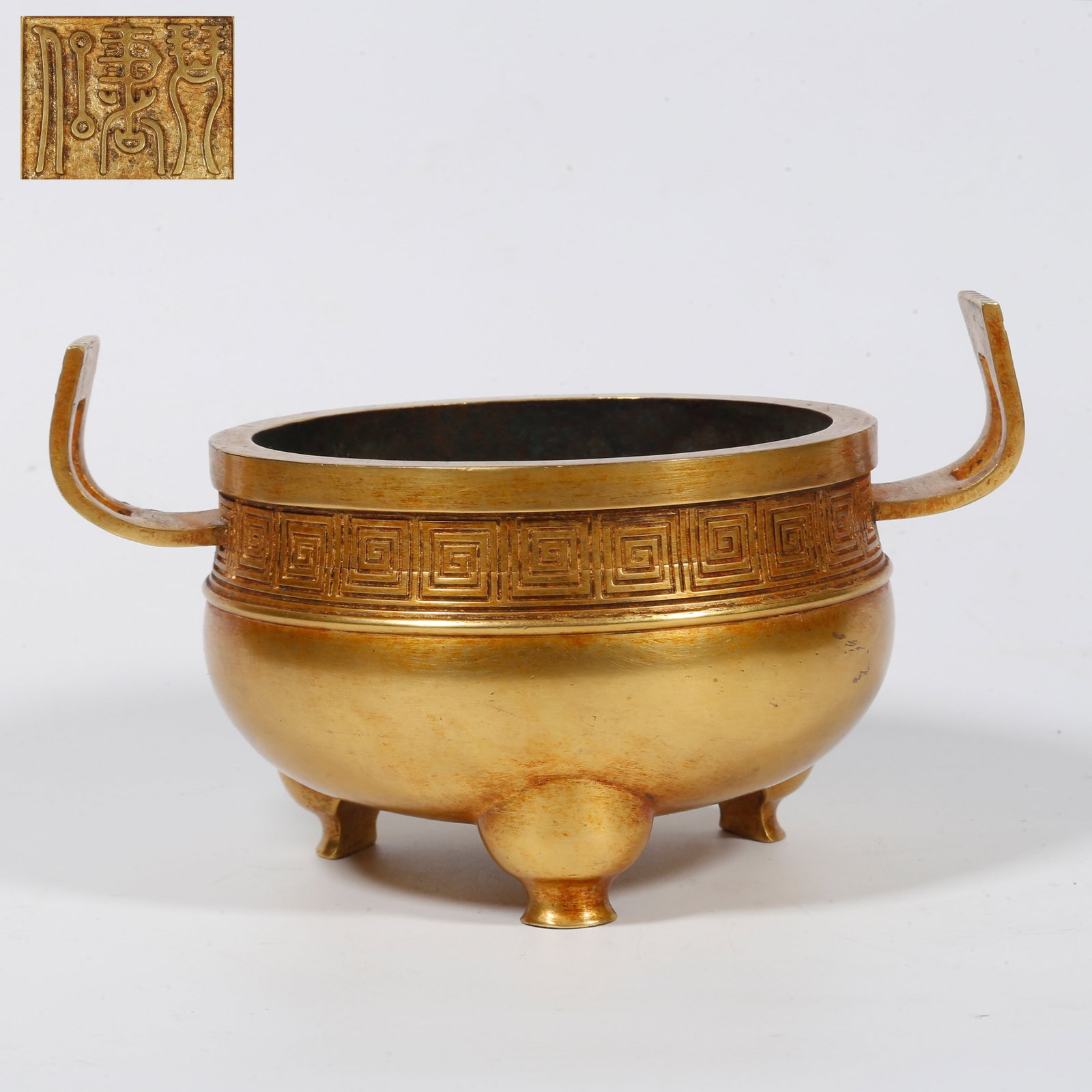 A GILT-BRONZE CENSER WITH HIGH EARS: Gilt-bronze censer with high ears