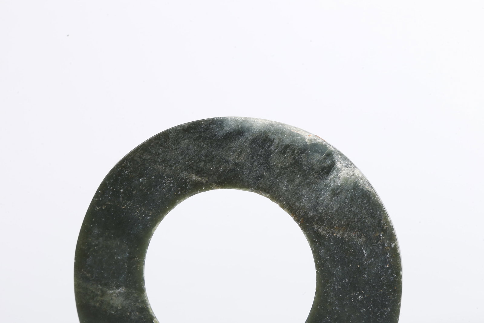 A ARCHAIC JADE RING - 8