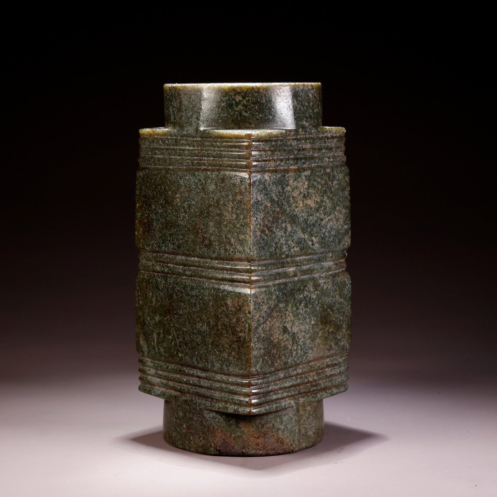 A ANCIENT JADE CONG (1 of 10)