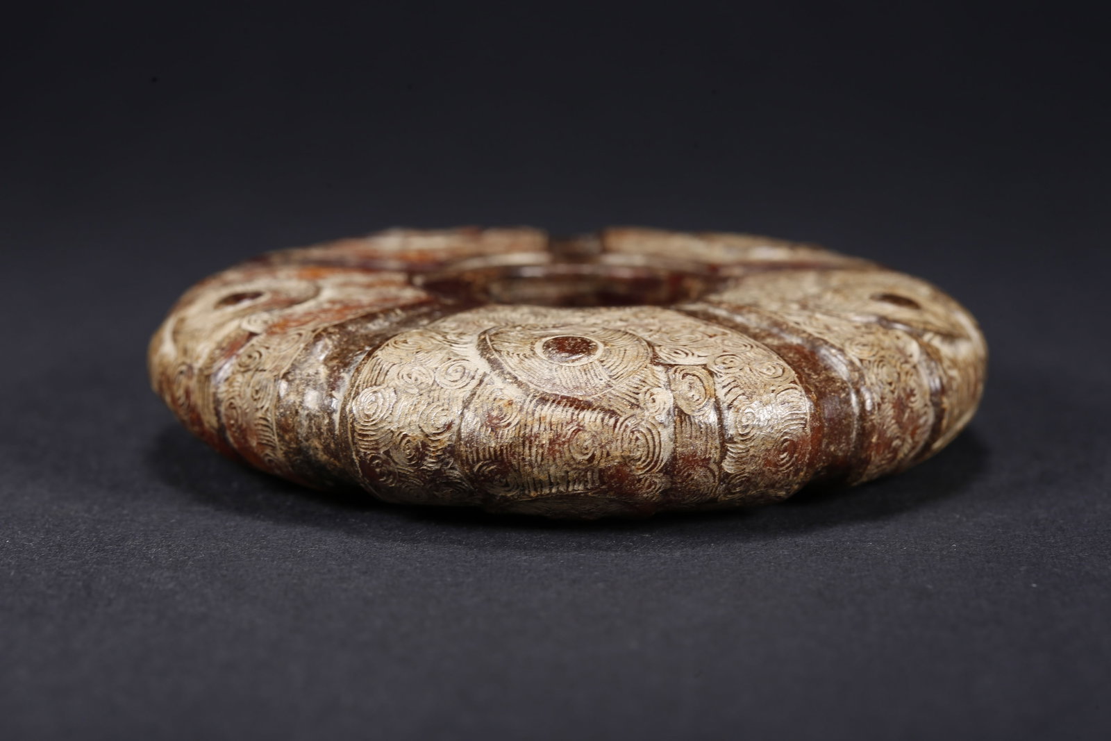 A ANCIENT JADE PENDANT - 6