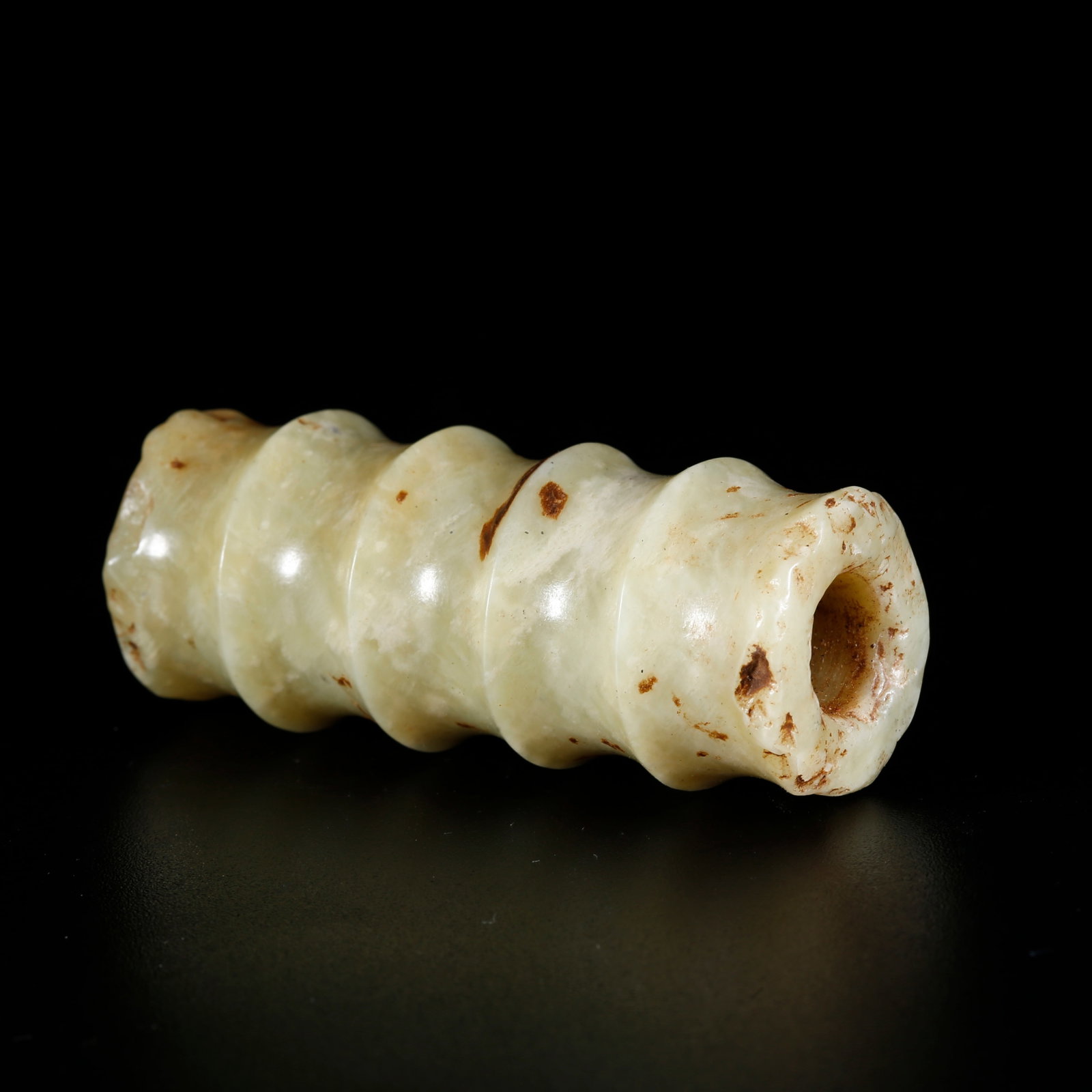 A ARCHAIC JADE CARVED LEZI BEAD (1 of 9)
