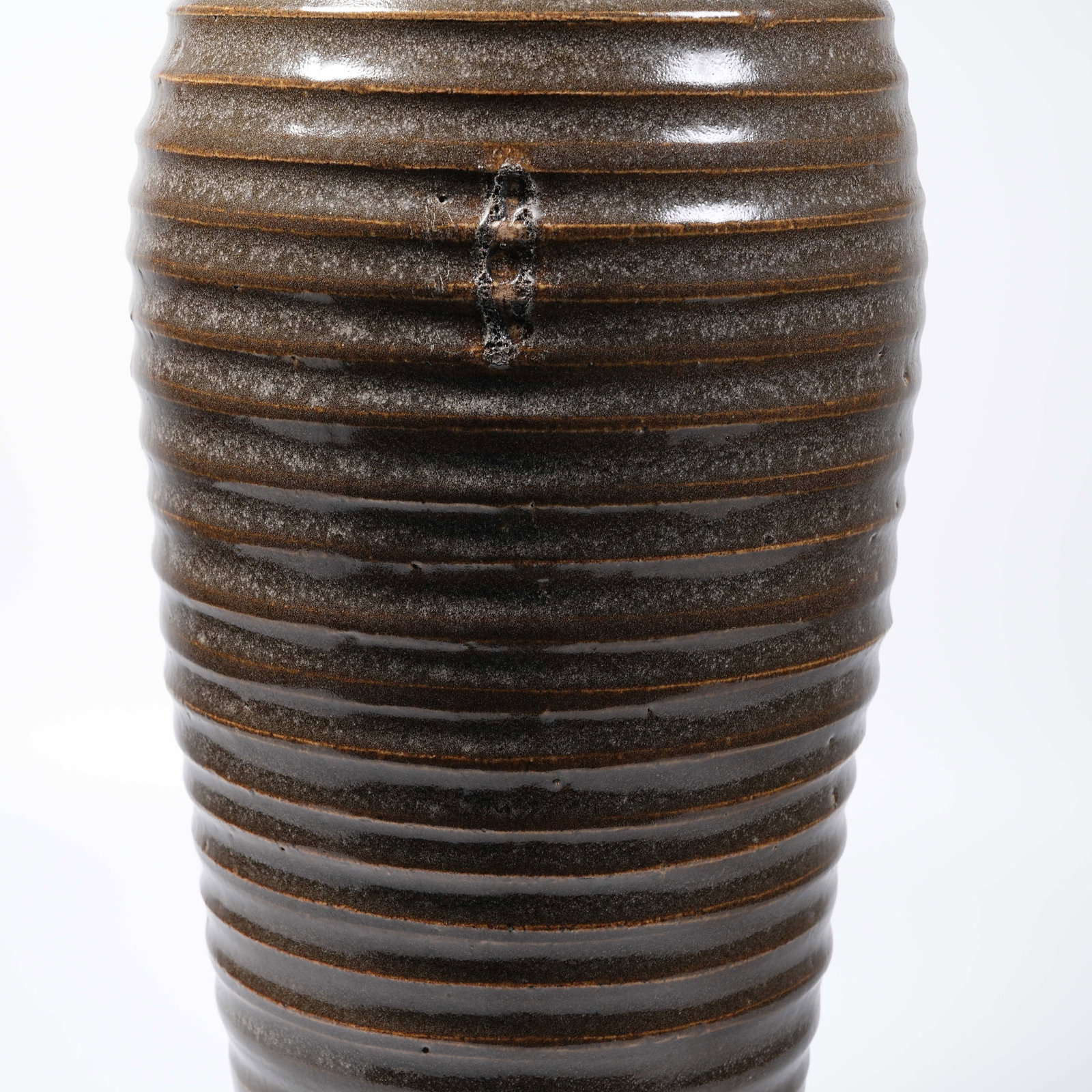 A TEA-DUST GLAZE STRING-PATTERN PLUM VASE - 3