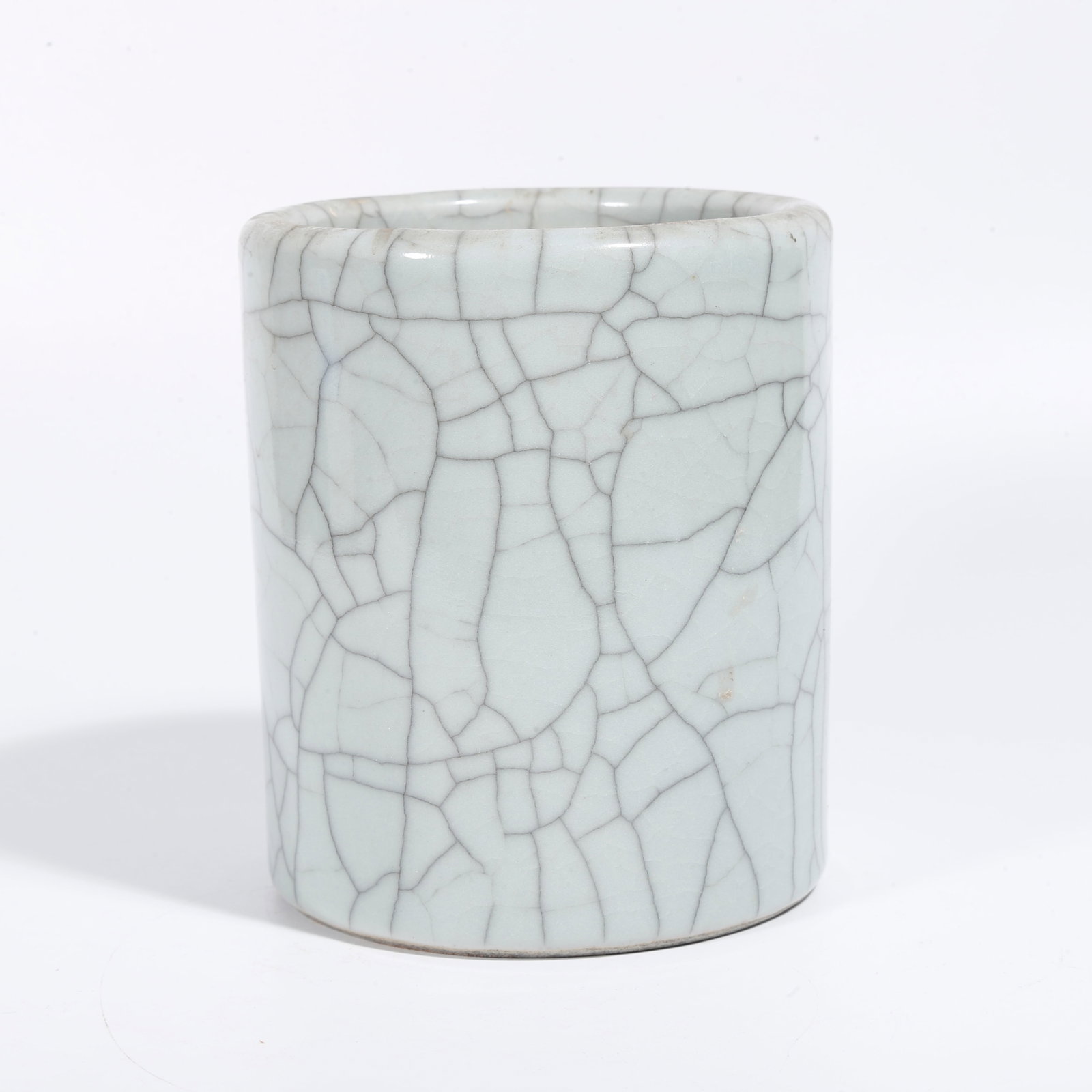 A GE KILN BRUSH POT: Ge Kiln Brush Pot