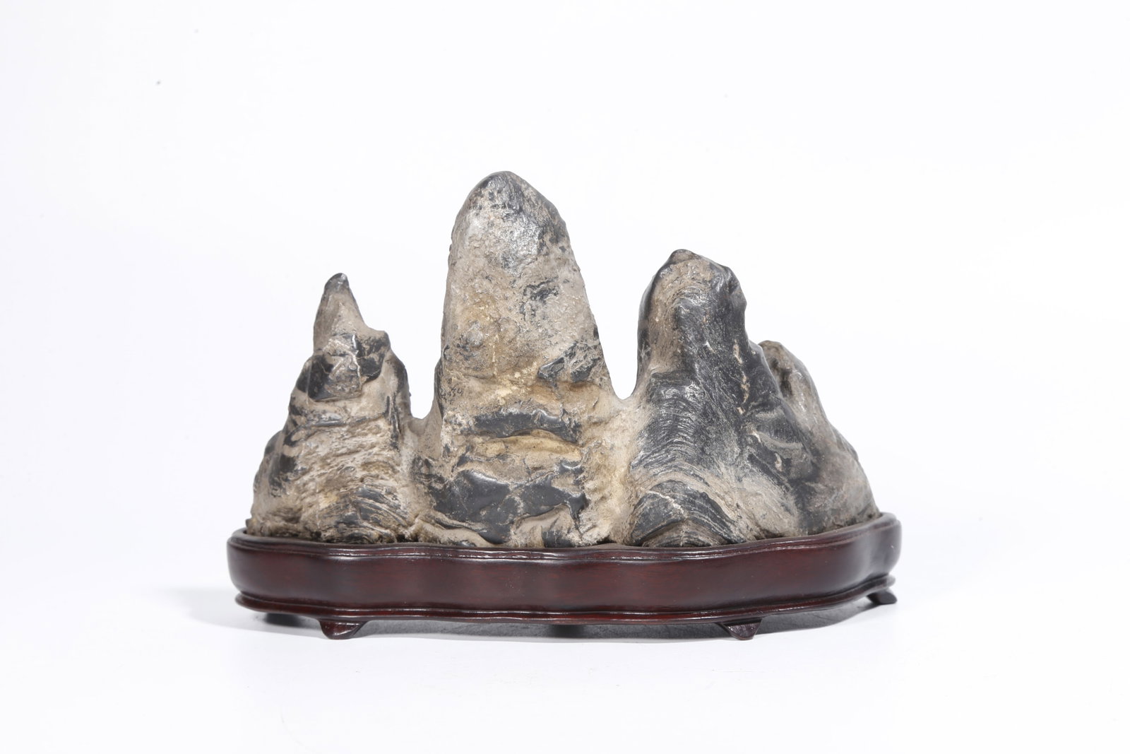 A STONE MOUNTAIN ORNAMENT - 5