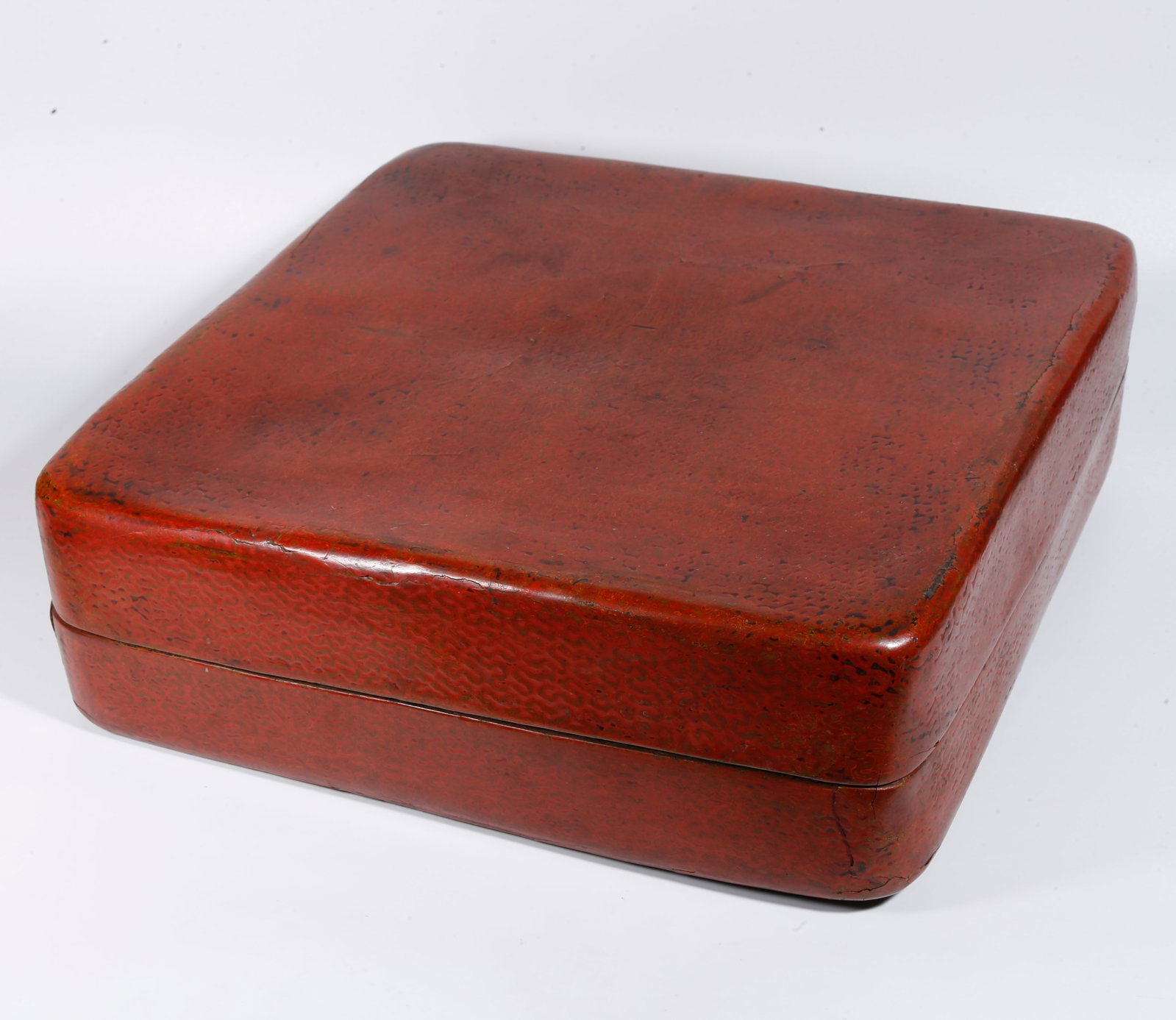 A LACQUER COVERED BOX (1 of 9)