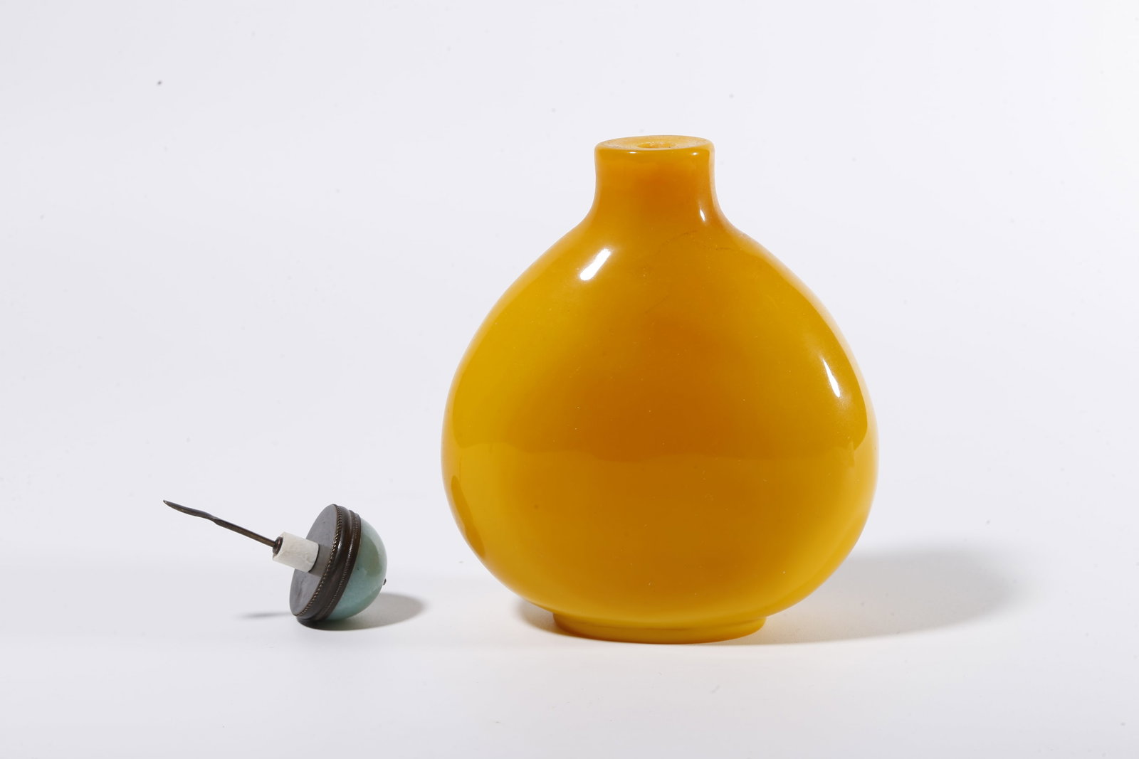 A GLASS SNUFF BOTTLE - 7