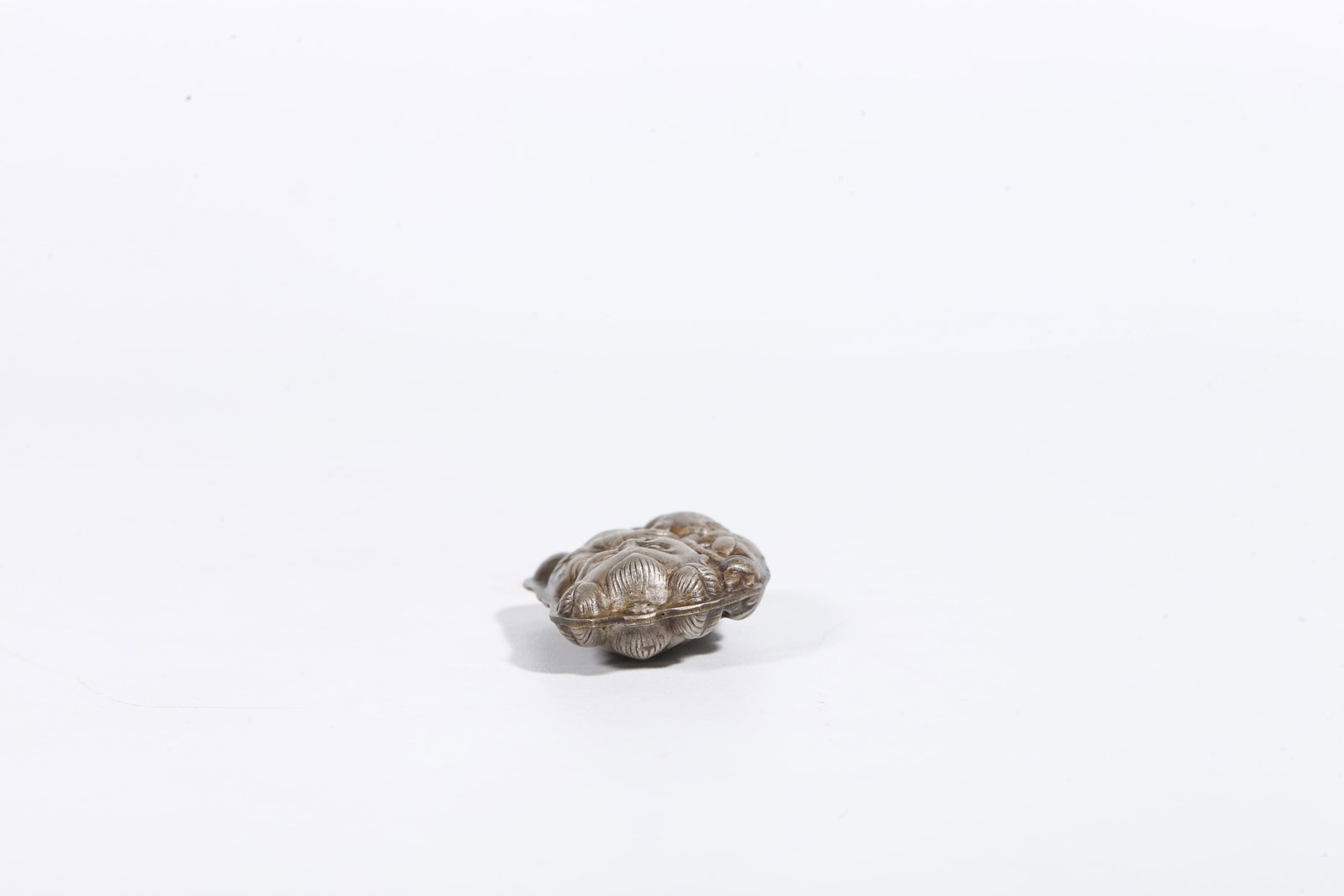 A SILVER BOY PATTERN PENDANT - 7