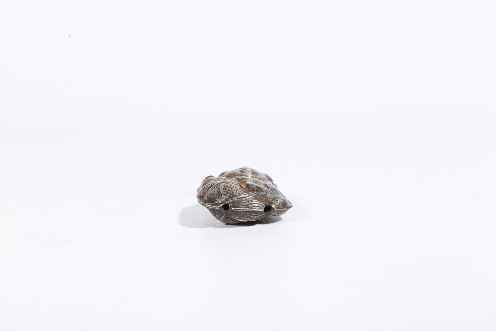 A SILVER BOY PATTERN PENDANT - 9
