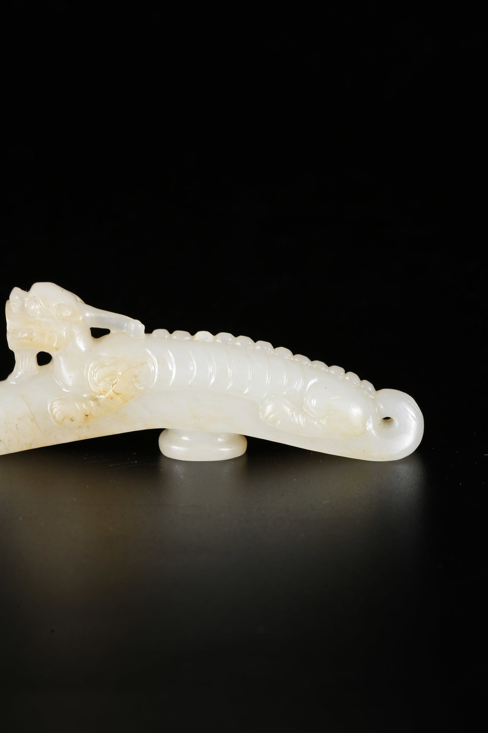 A HETIAN JADE DRAGON PATTERN BELT HOOK - 3