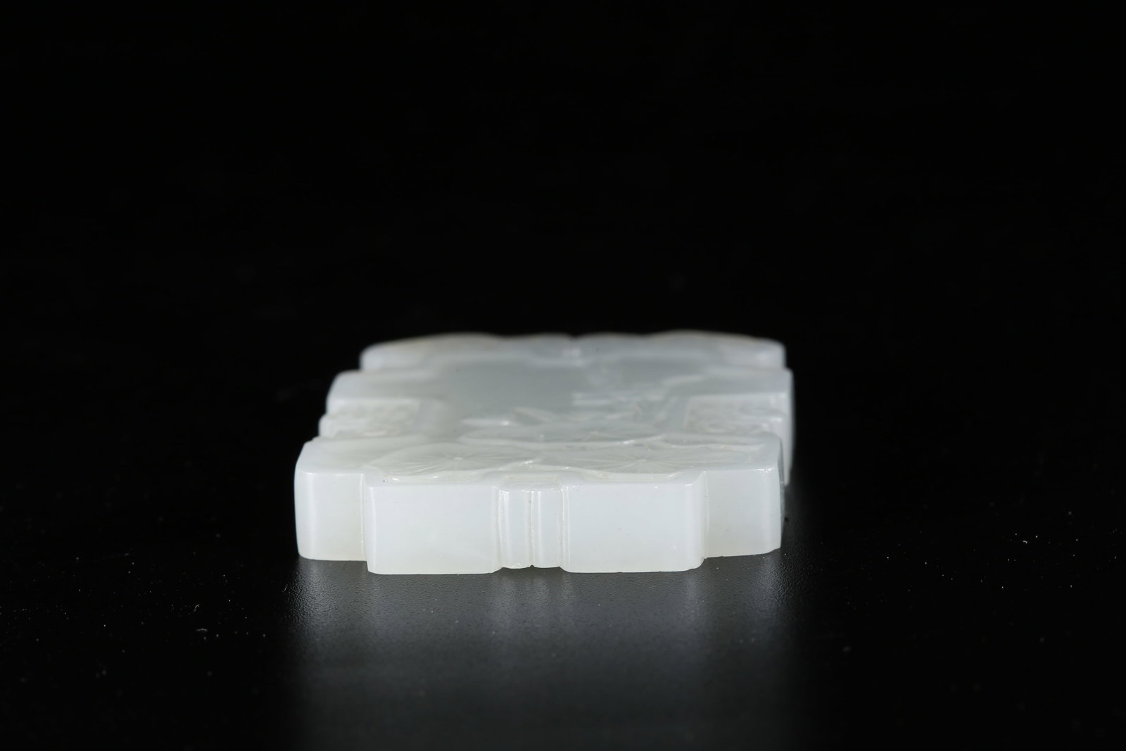 A HETIAN JADE FLORAL PATTERN PLAQUE - 4