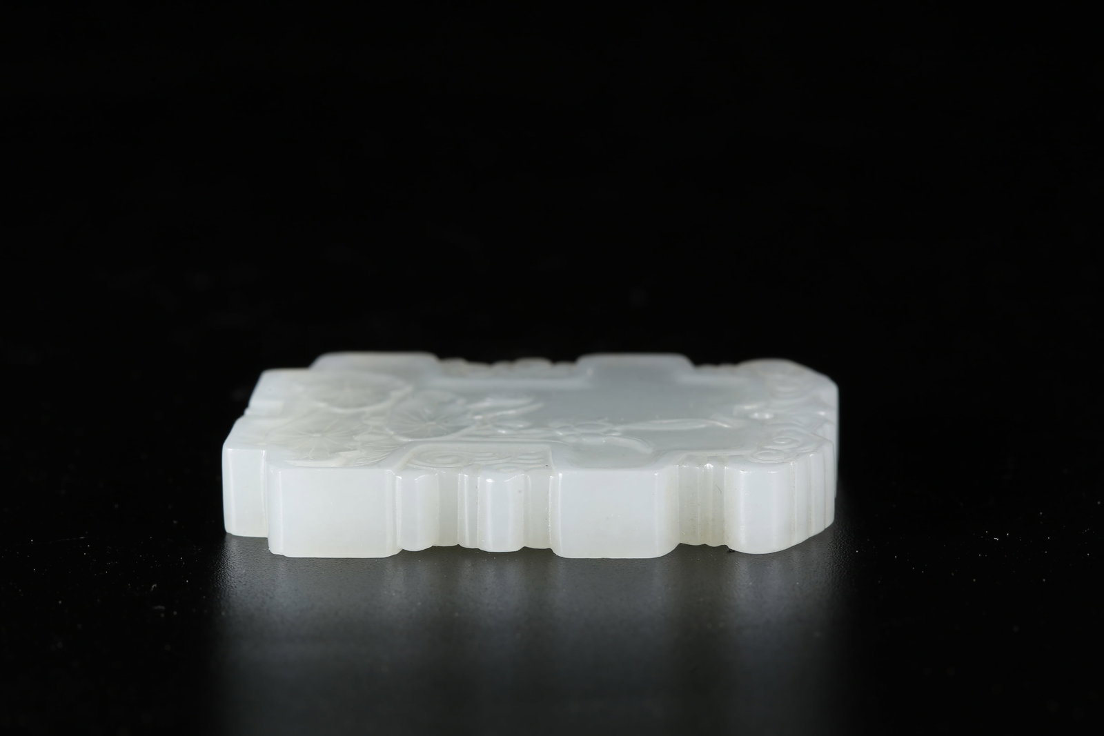 A HETIAN JADE FLORAL PATTERN PLAQUE - 5