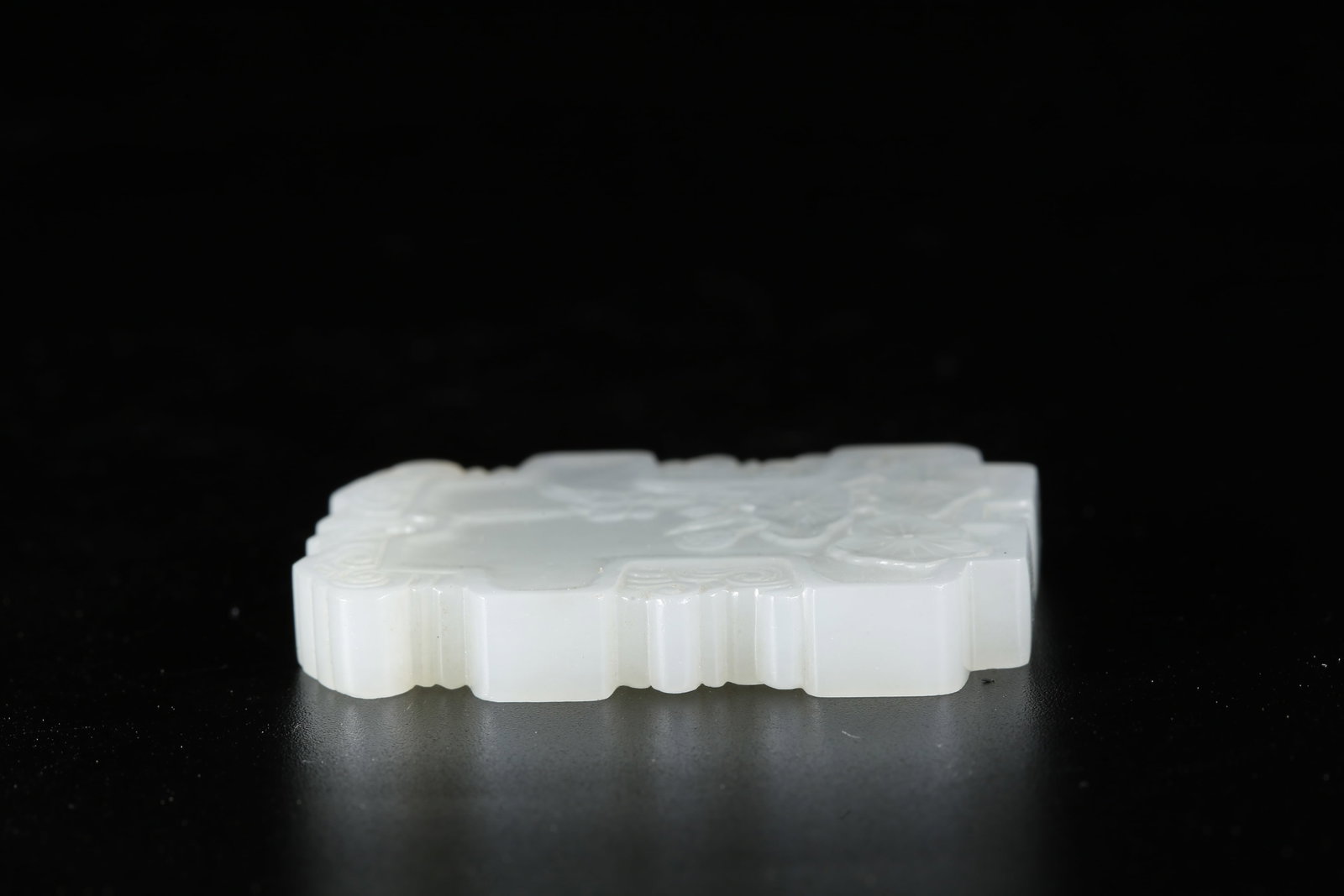 A HETIAN JADE FLORAL PATTERN PLAQUE - 7