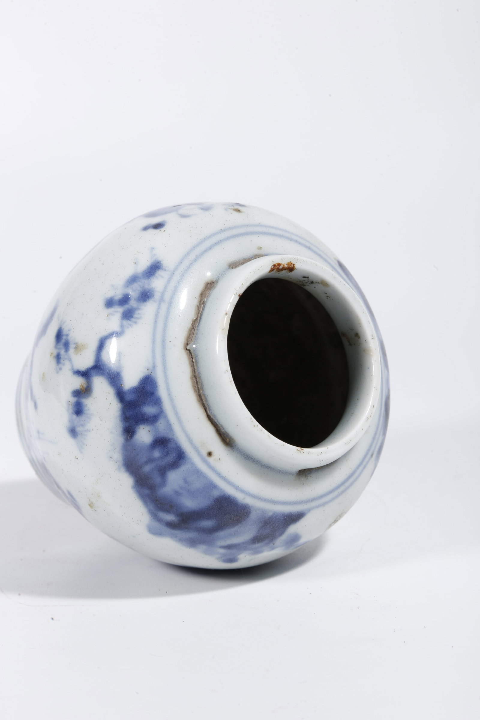 A BLUE AND WHITE BOY PATTERN JAR - 8