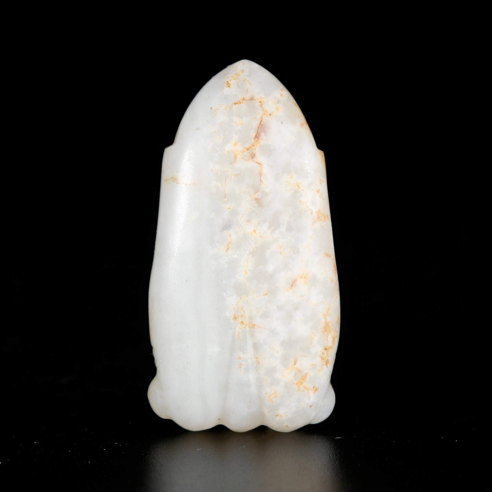 A HETIAN JADE CARVED PENDANT (1 of 10)
