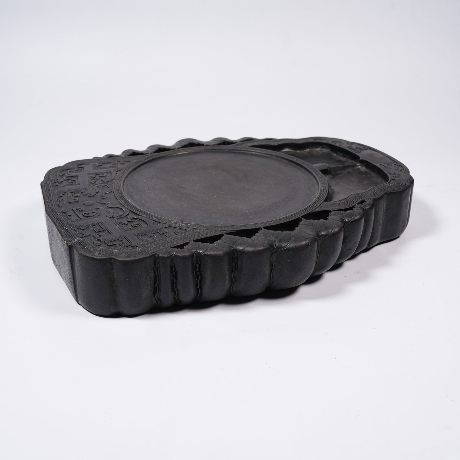 A DUAN STONE COILED DRAGON PATTERN INKSTONE - 7