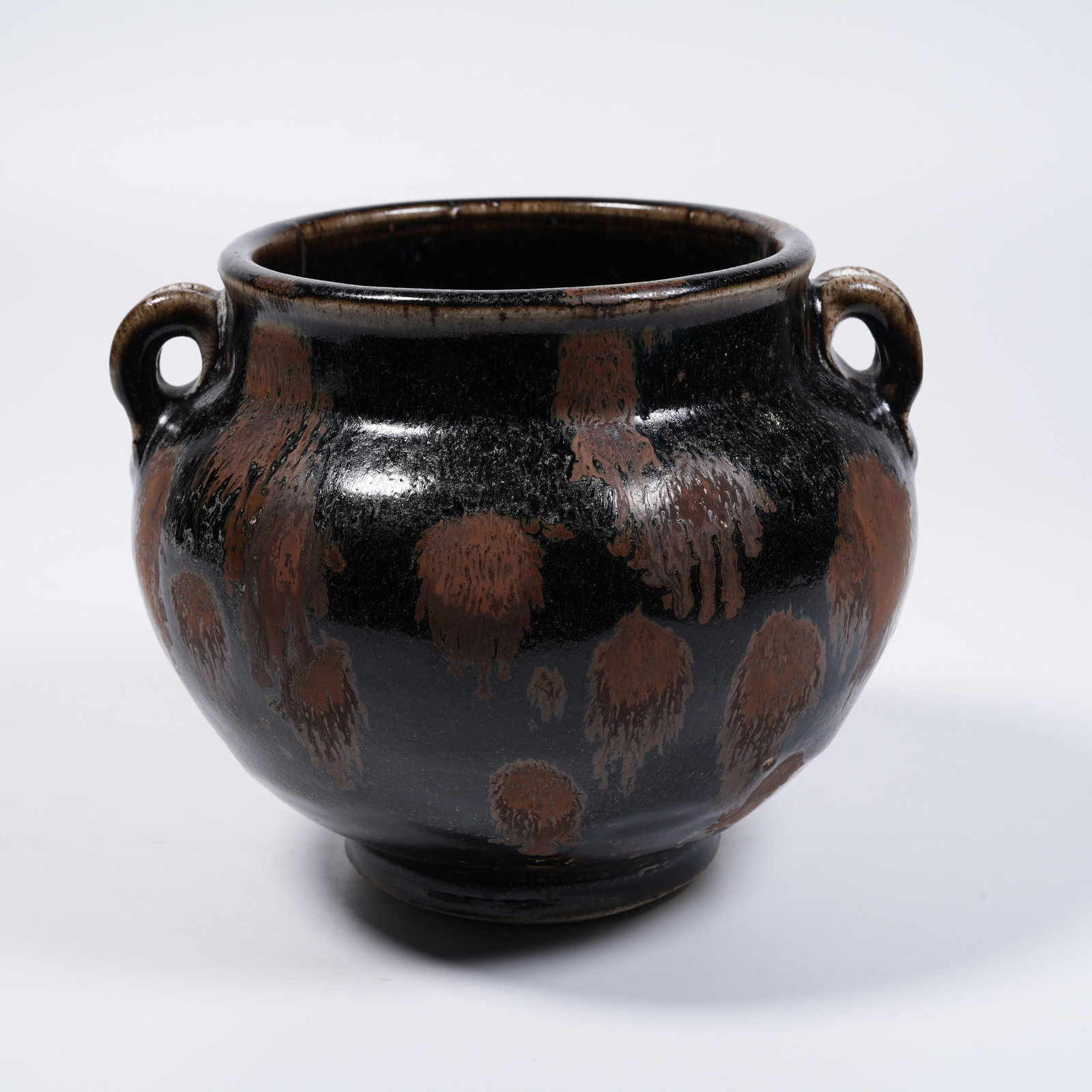 A CIZHOU KILN IRON-RUST PATTERN DOUBLE-LOOP JAR - 4