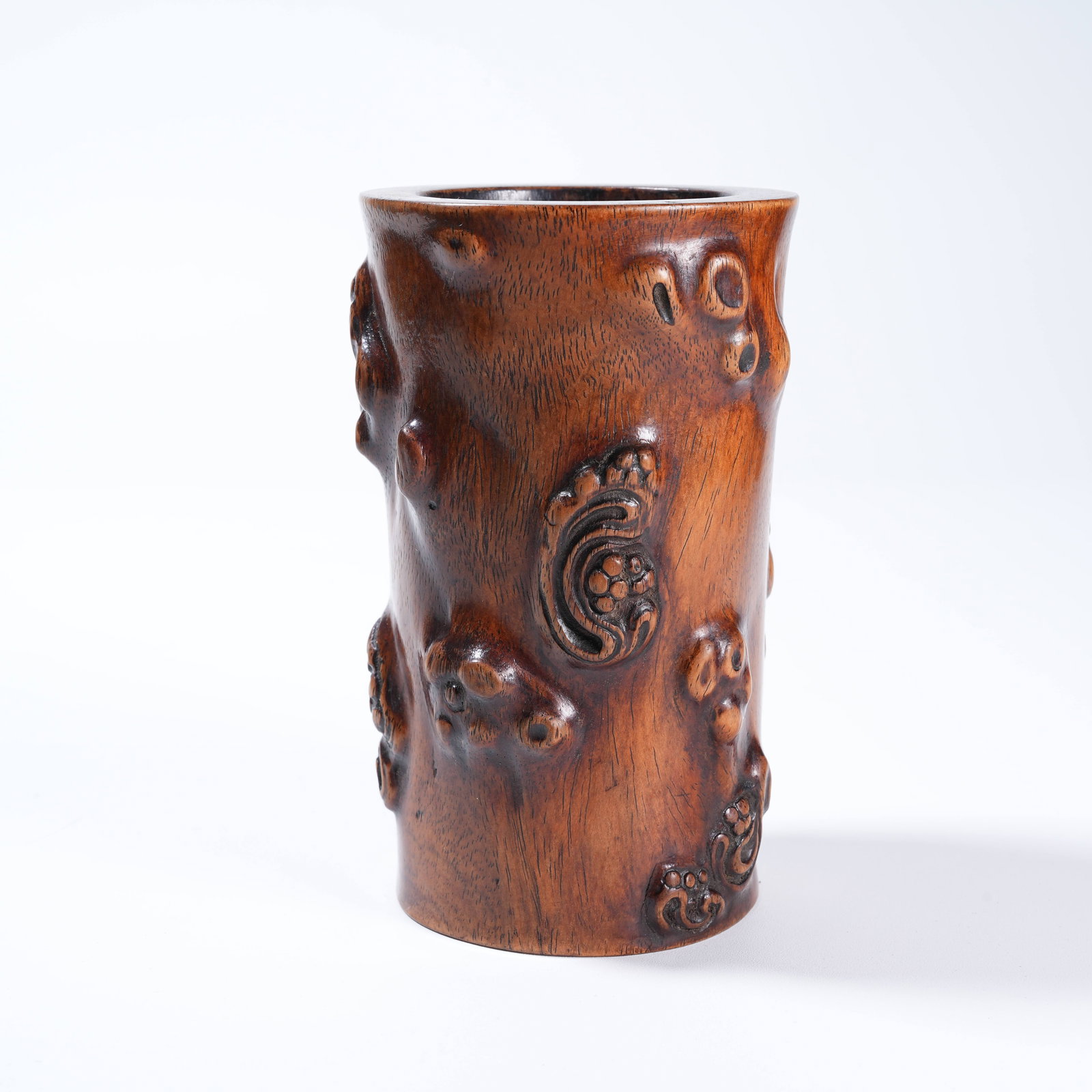 A HUANGHUALI BURL BRUSH POT: Huanghuali Burl Brush Pot