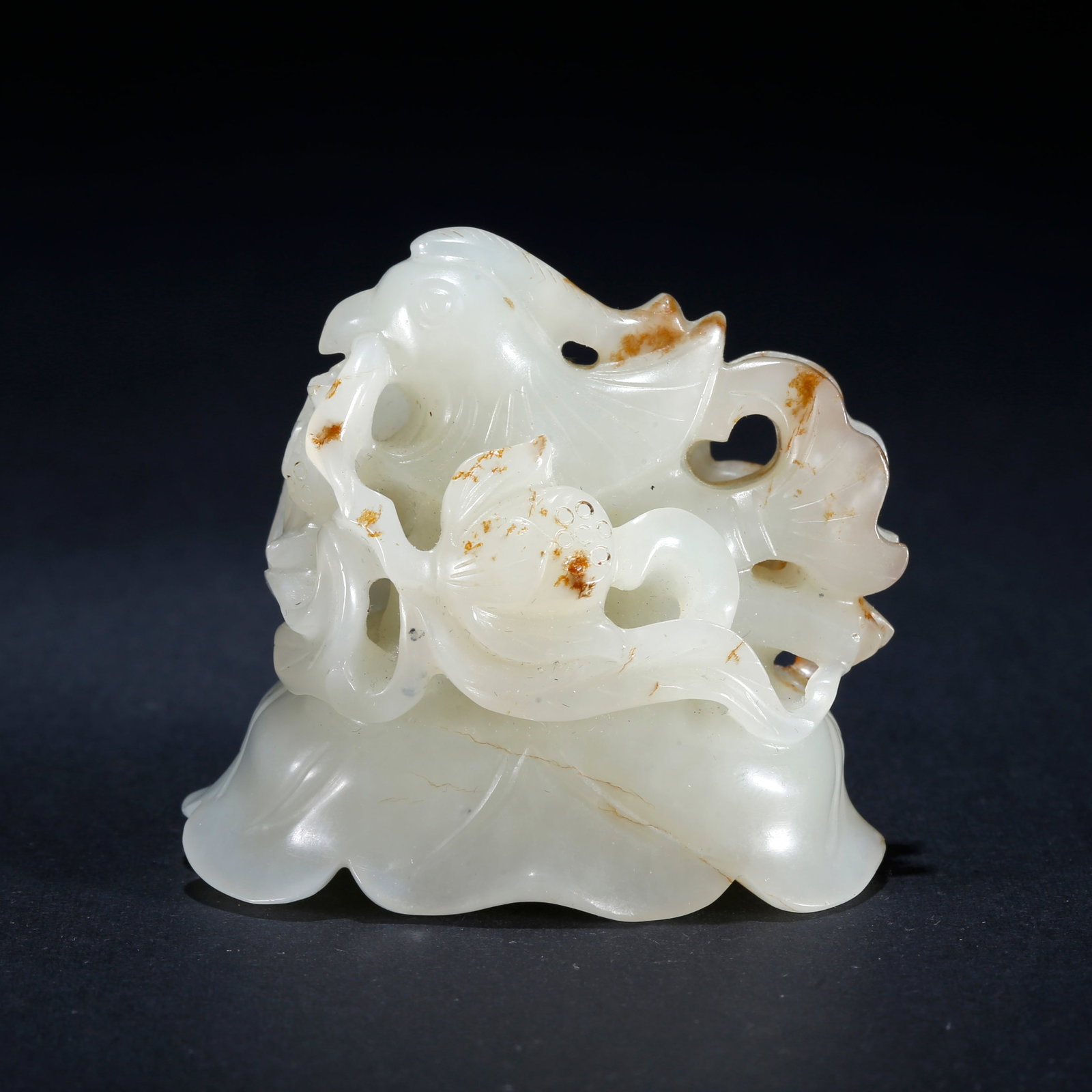 A HETIAN JADE CARVED COCKEREL-SHAPED CENSER FINIAL (1 of 9)