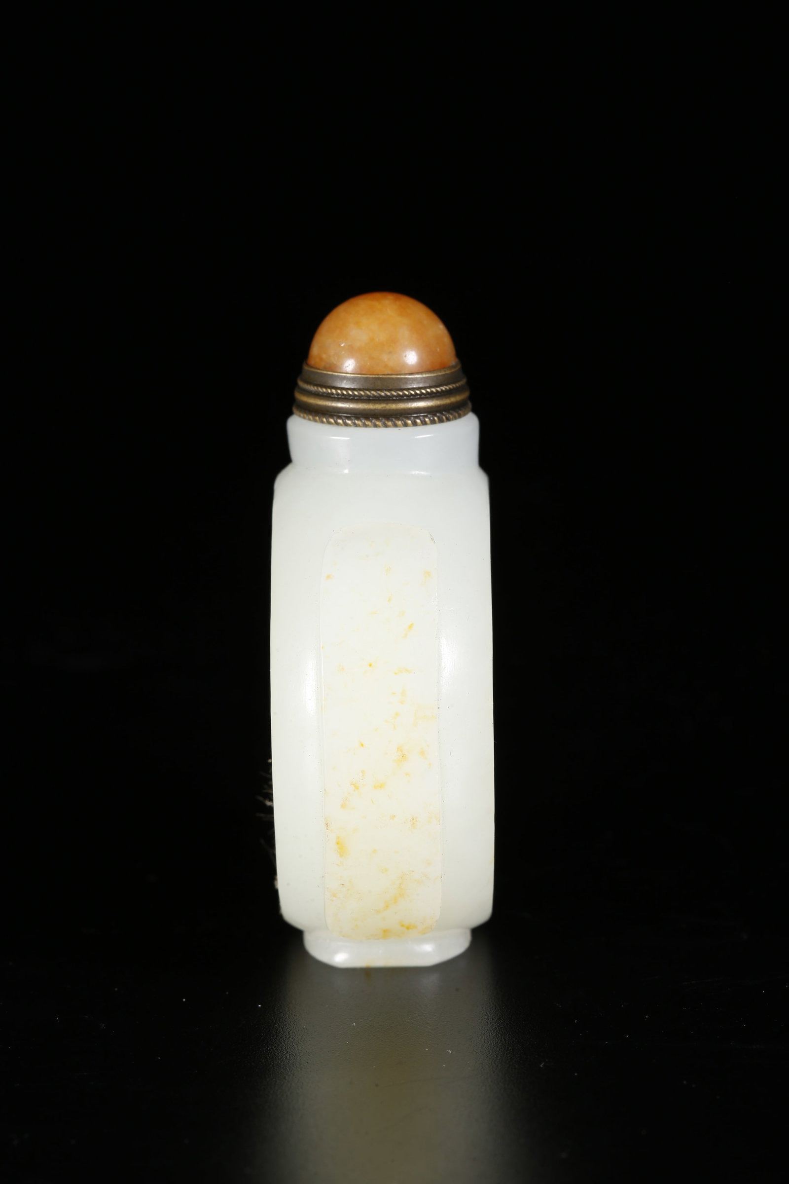 A HETIAN JADE SNUFF BOTTLE - 5