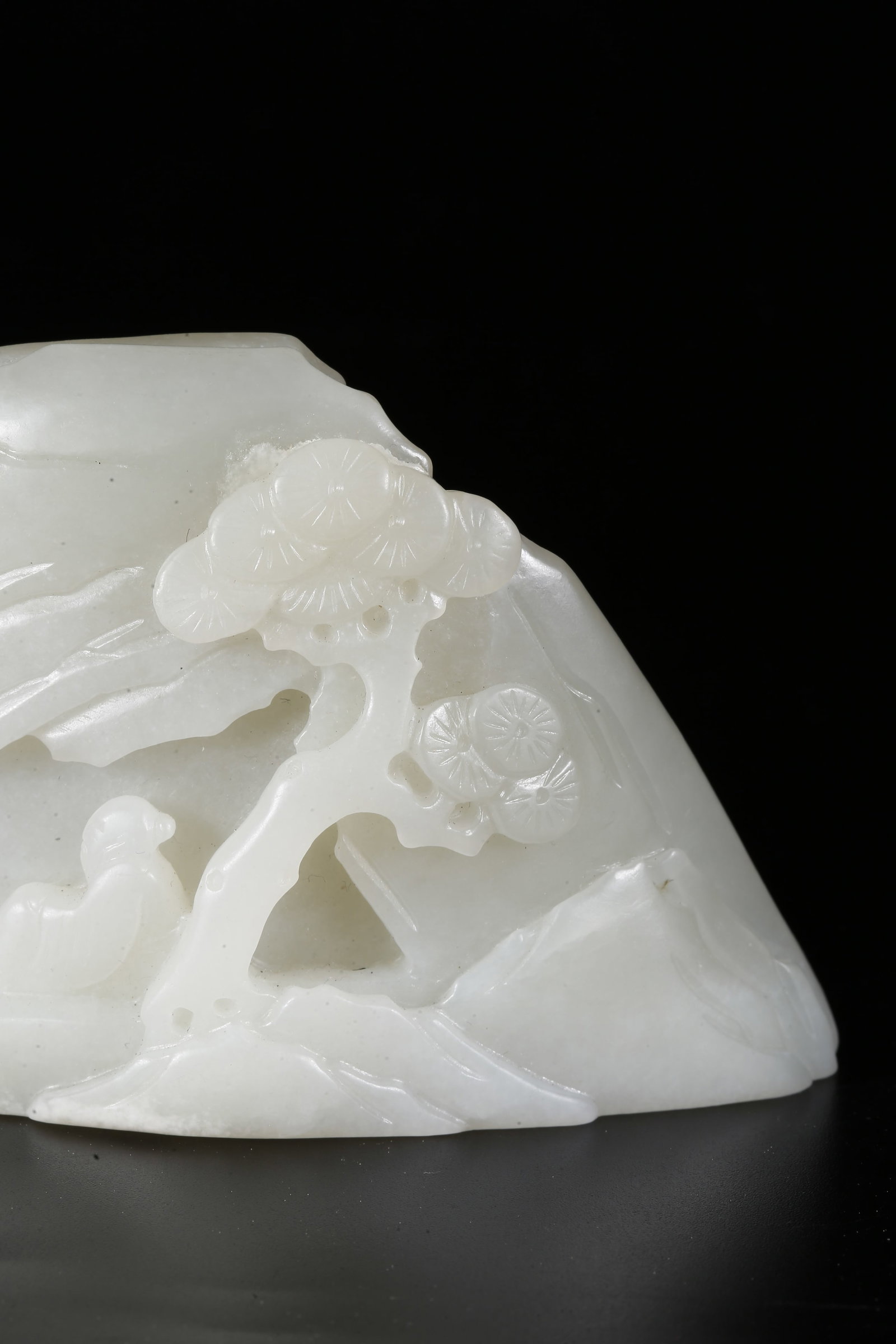 A HETIAN JADE MOUNTAIN FIGURINE ORNAMENT - 3
