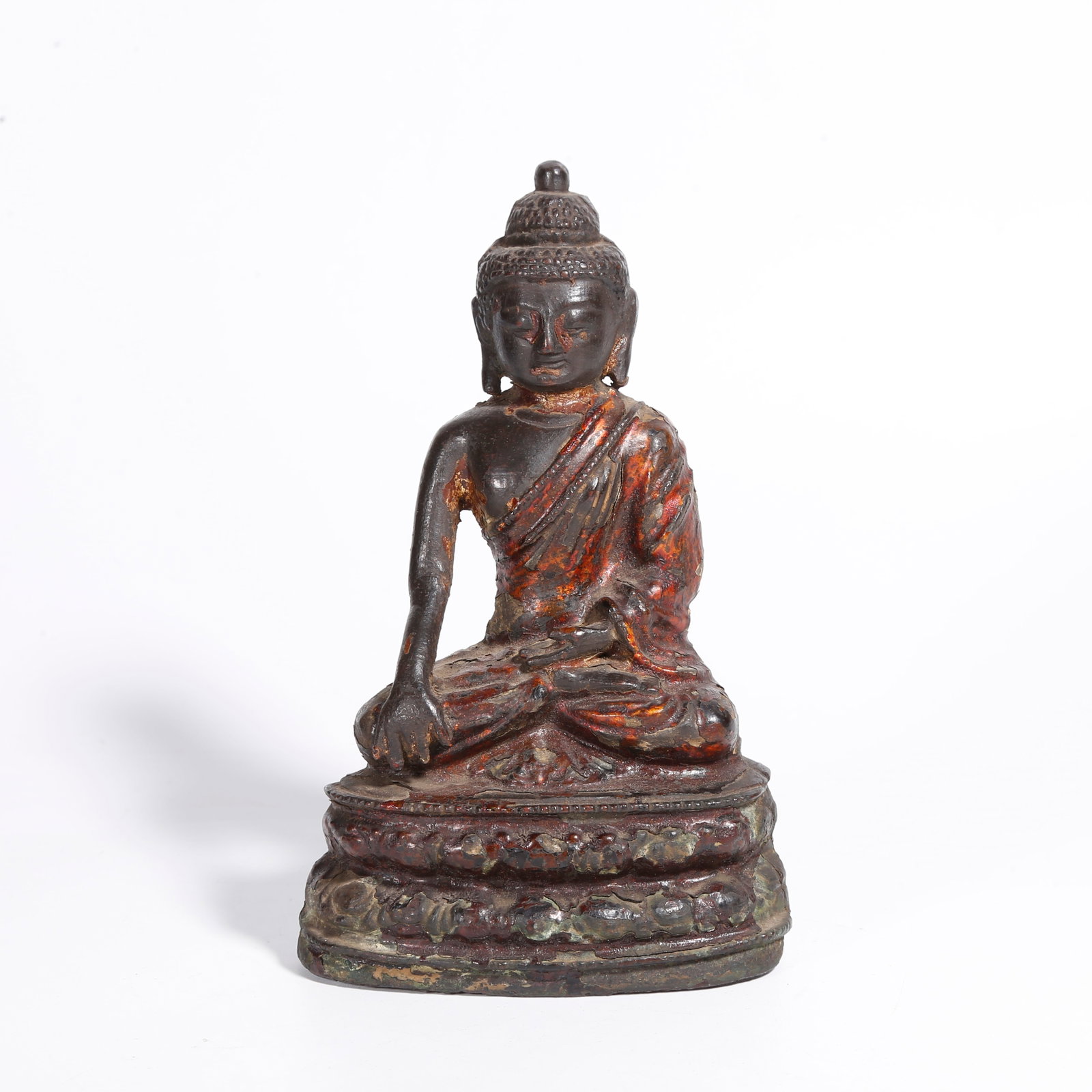 A GILT LACQUER BRONZE SAKYAMUNI STATUE: Gilt Lacquer Bronze Sakyamuni Statue