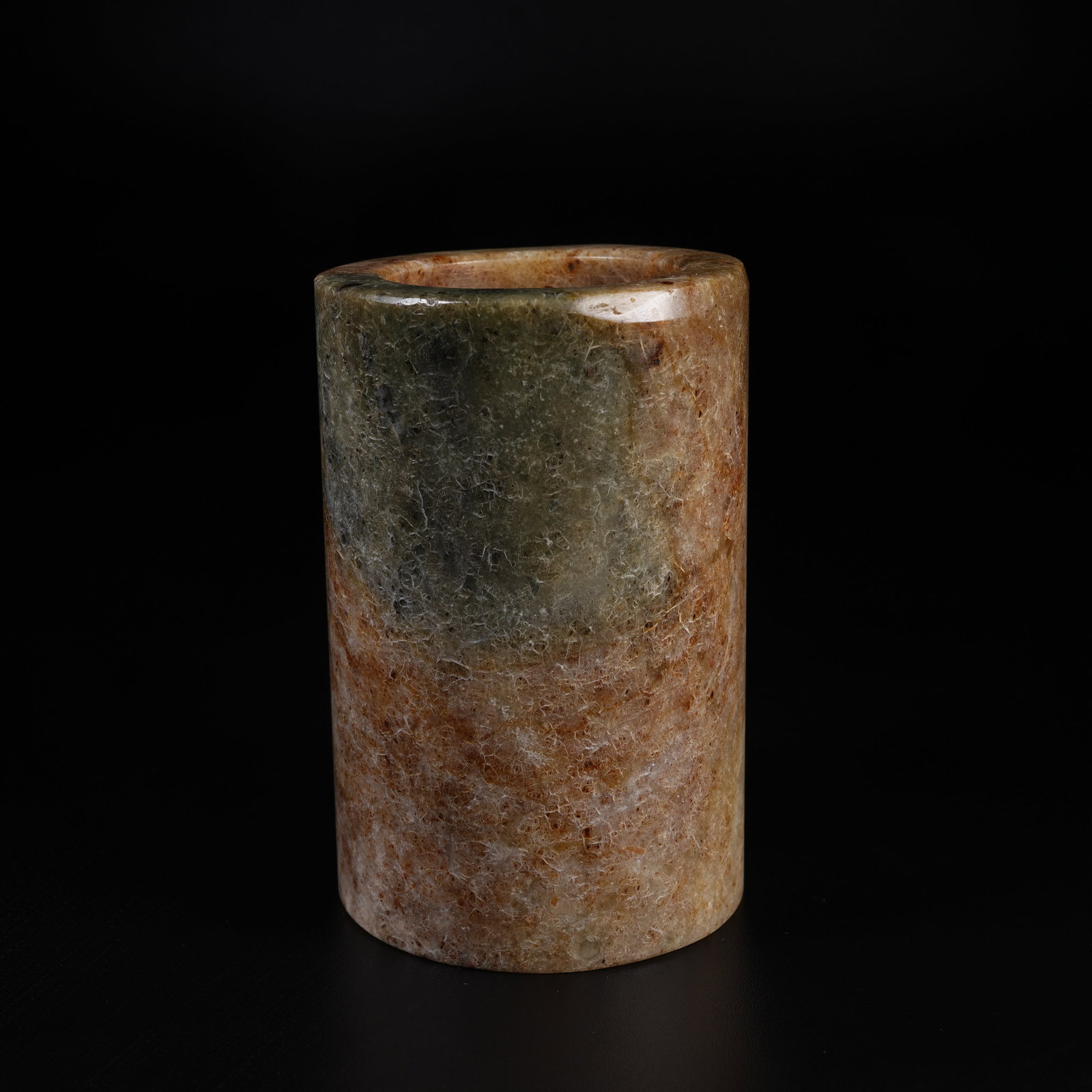 A ANCIENT CYLINDRICAL JADE VESSEL - 2