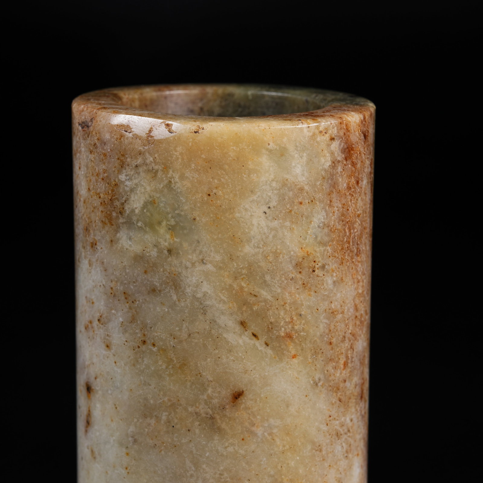 A ANCIENT CYLINDRICAL JADE VESSEL - 5