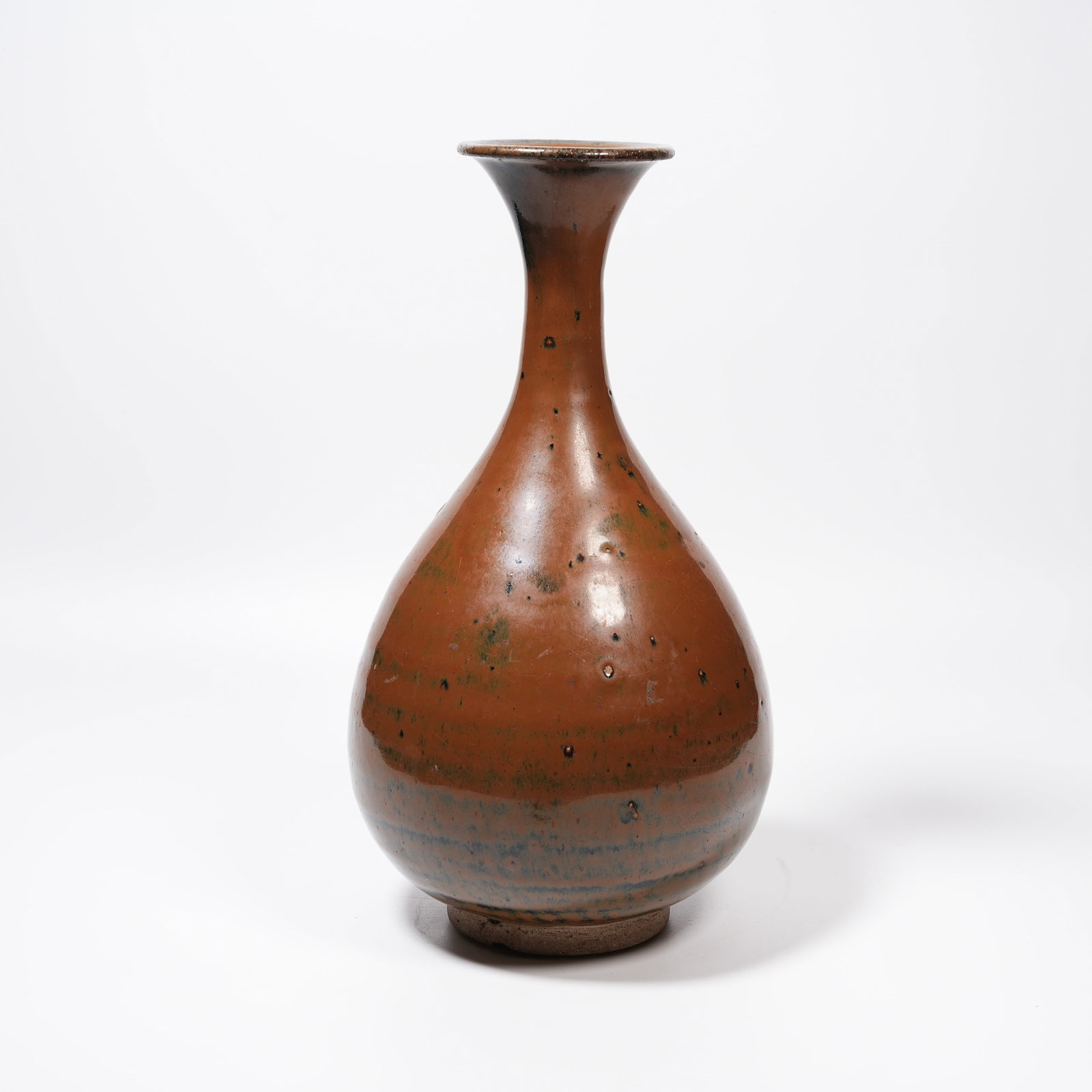 A CIZHOU KILN PEAR-SHAPED VASE: Cizhou Kiln Pear-shaped Vase