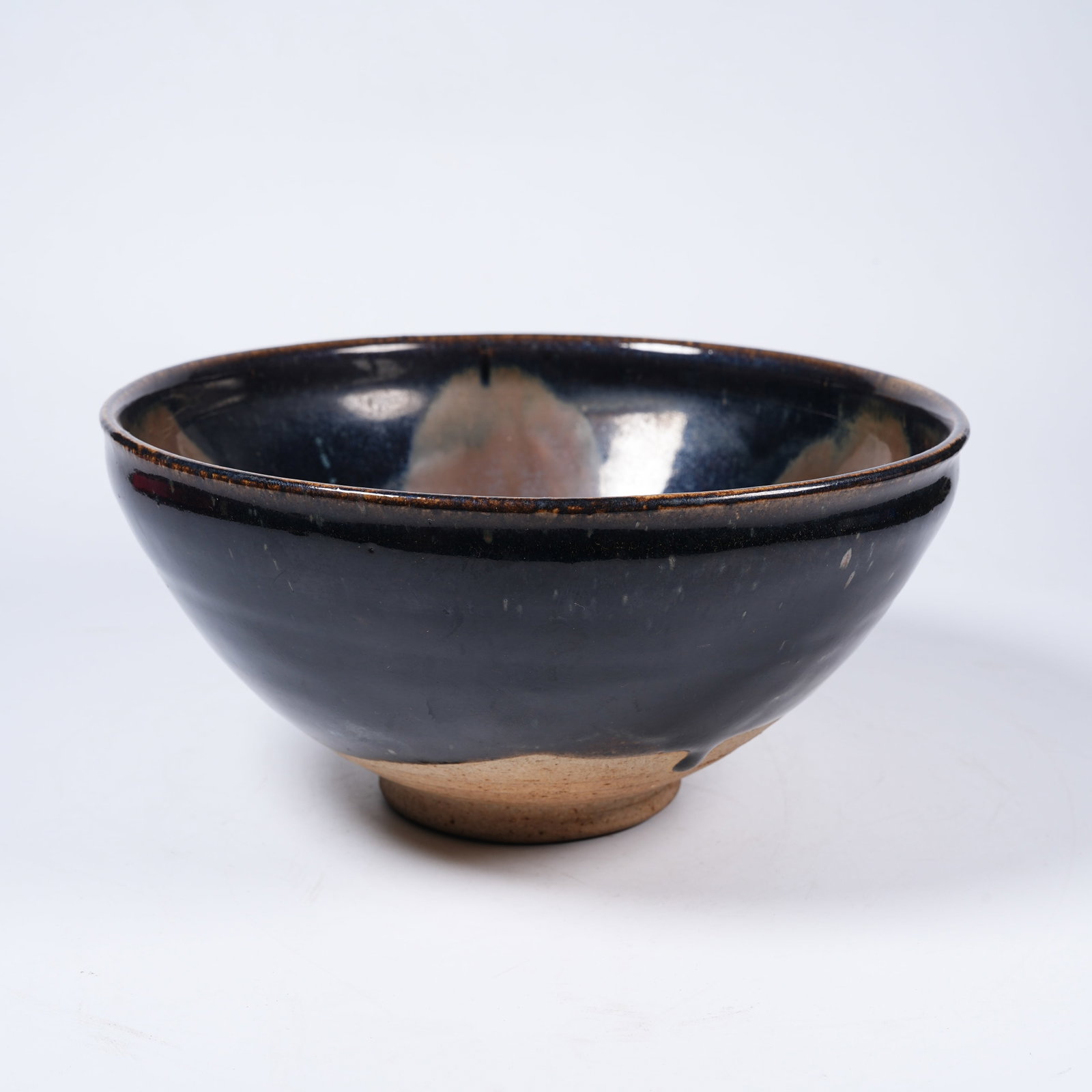 A LARGE CIZHOU WARE BOWL (1 of 9)