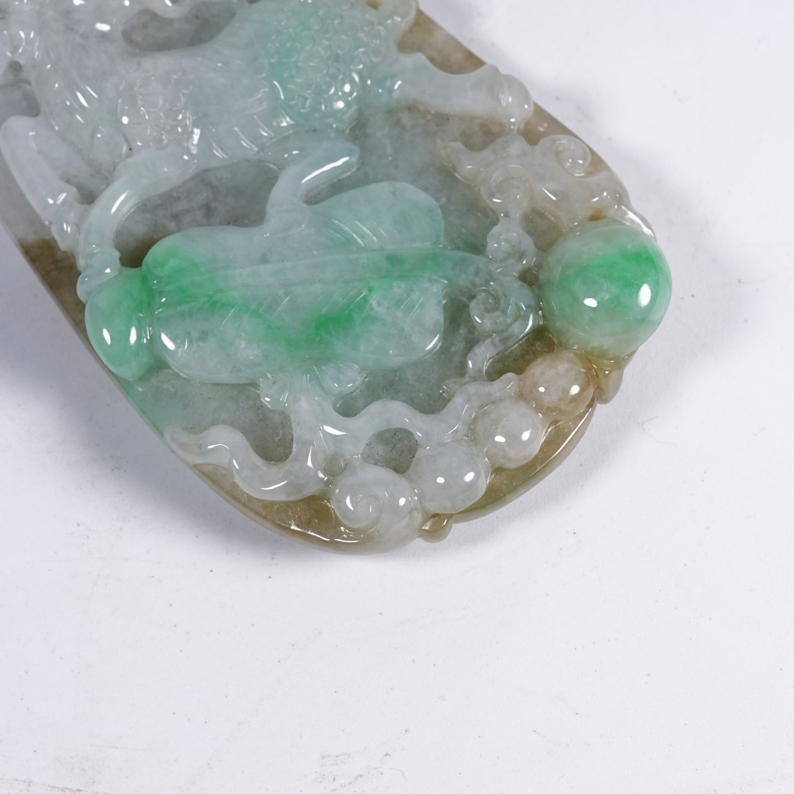 A JADEITE KYLIN AUSPICIOUS PATTERN PENDANT - 3