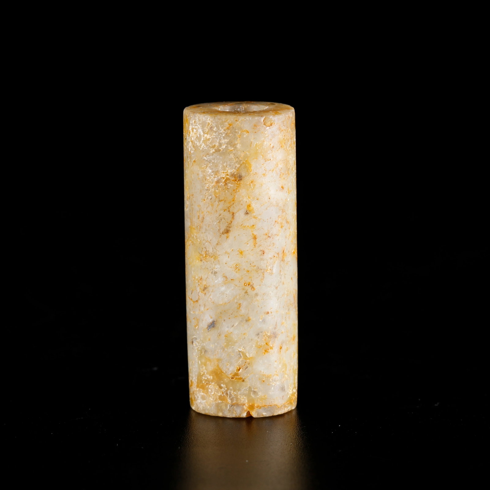 A HETIAN JADE BEAD: Hetian Jade Bead