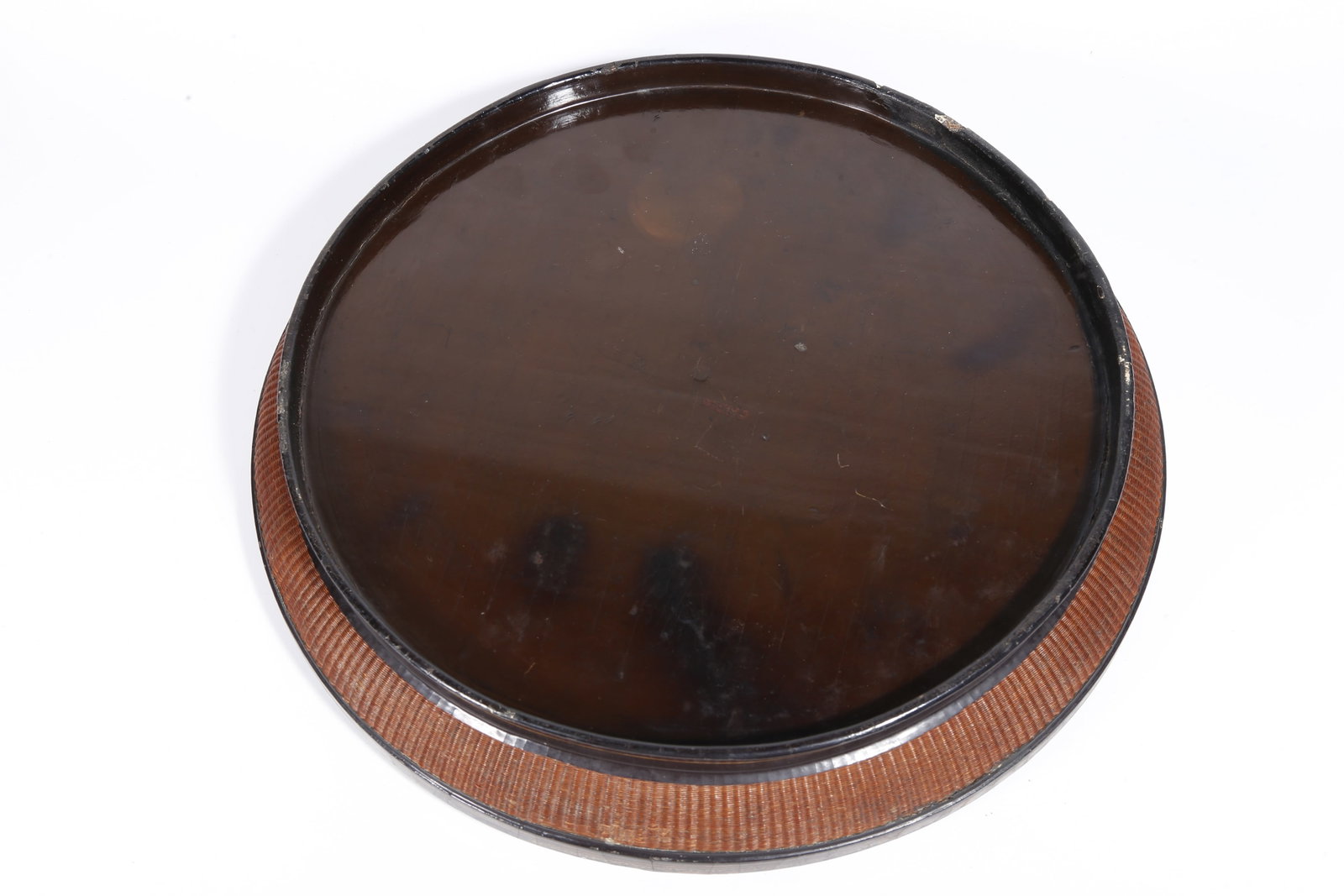 A LACQUER FIGURAL STORY PATTERN COVERED BOX - 10