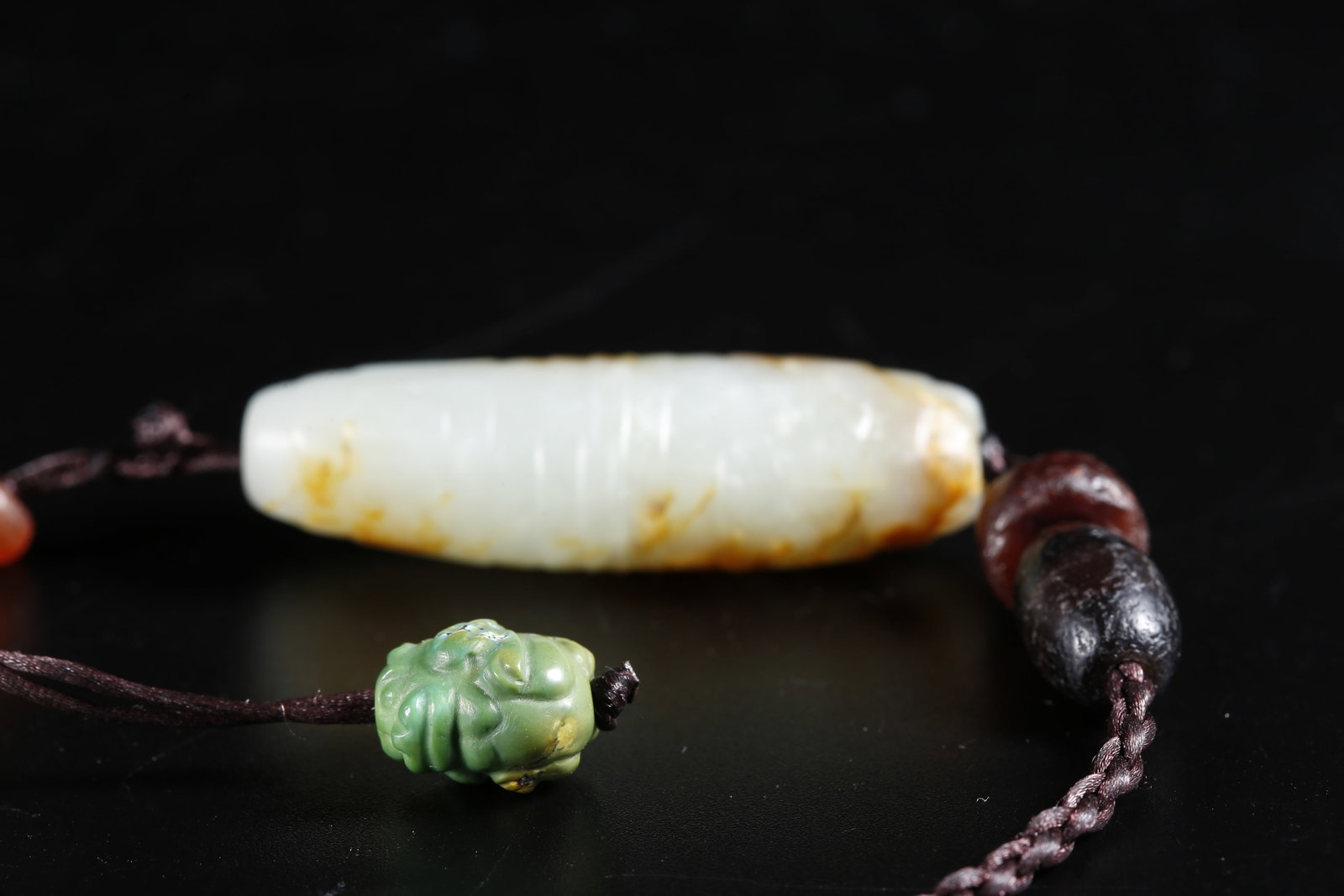 A HETIAN JADE PENDANT - 7