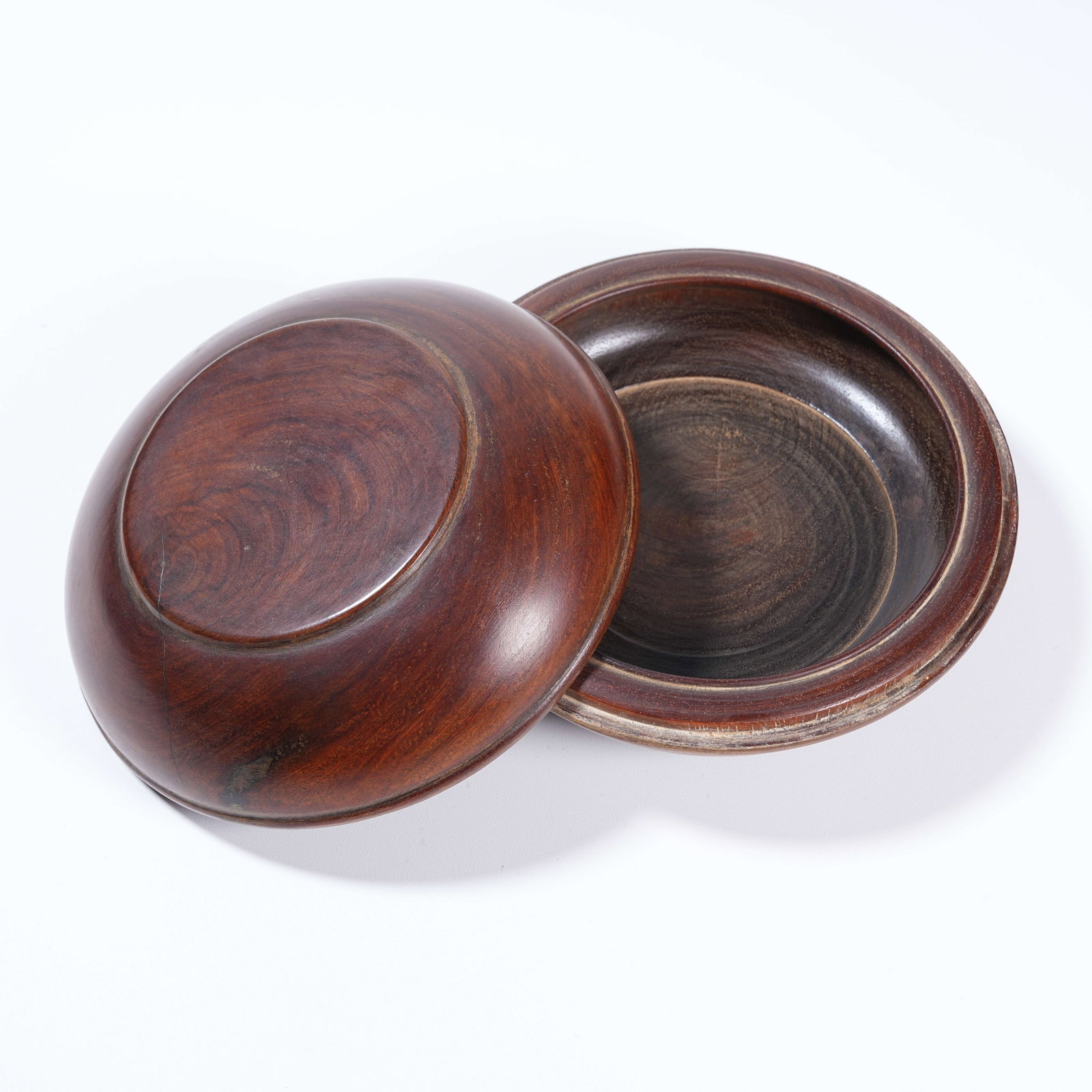 A HUANGHUALI ROUND COVERED BOX (1 of 9)