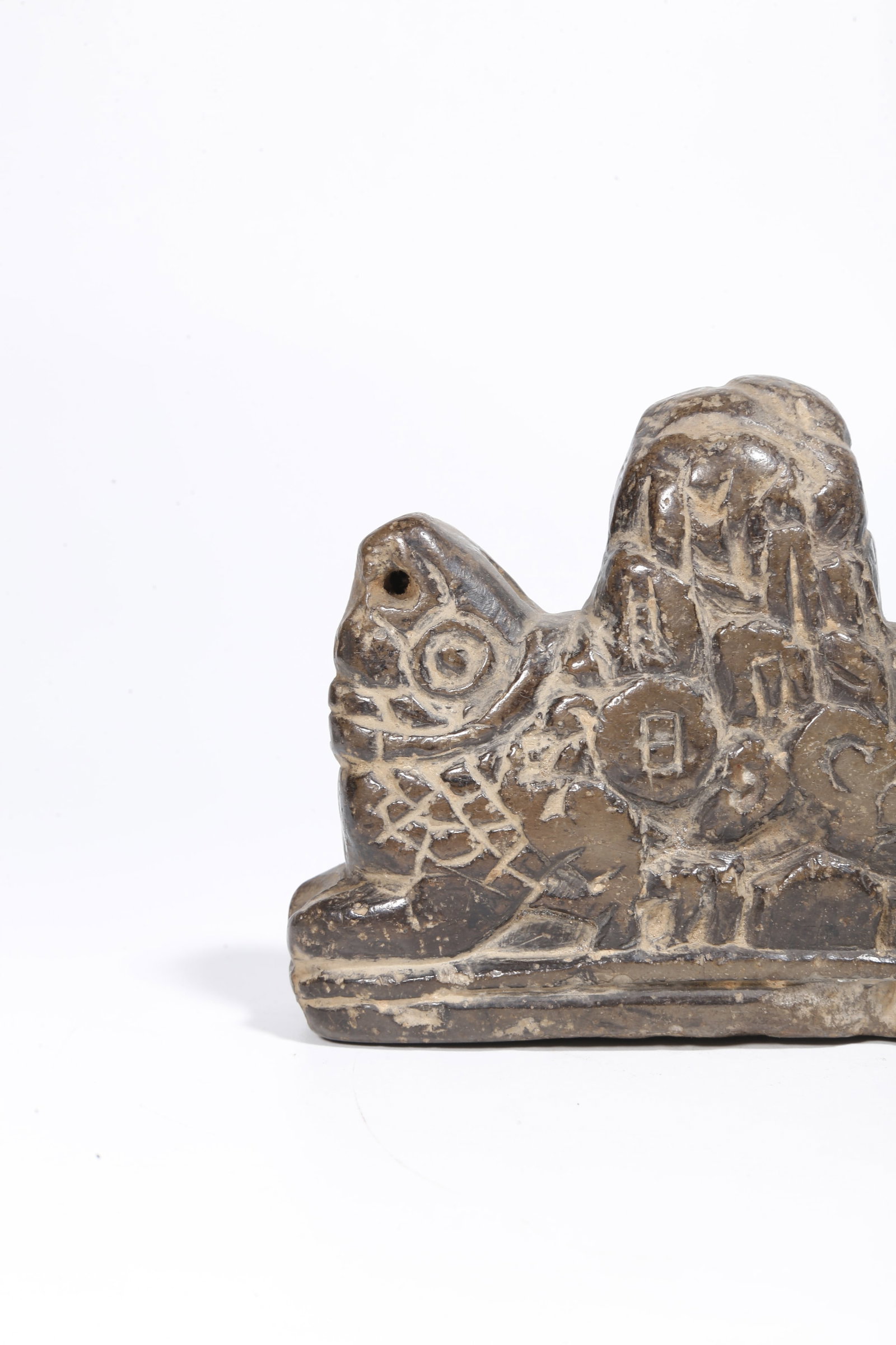 A STONE MOUNTAIN-SHAPED BRUSH REST - 2