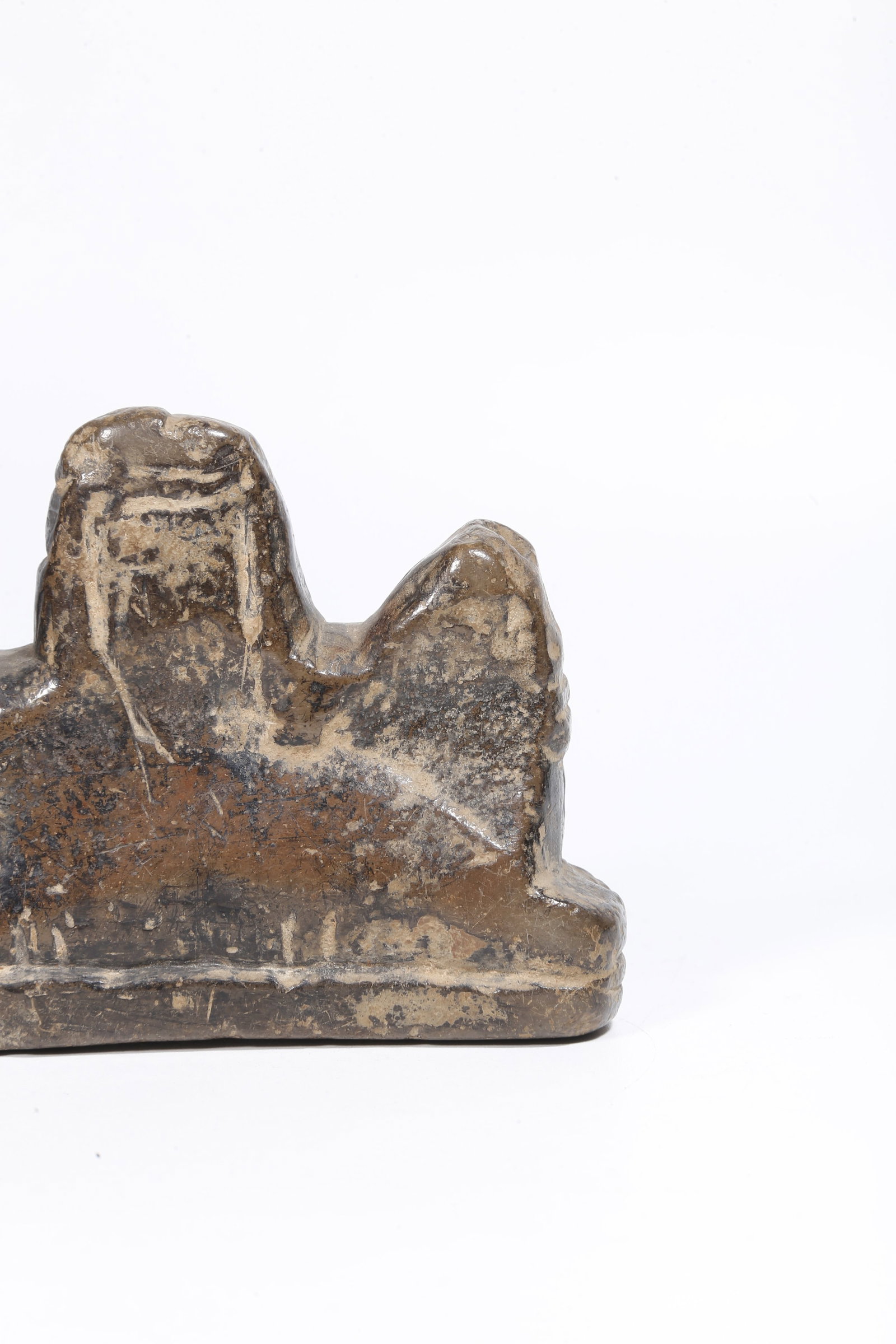 A STONE MOUNTAIN-SHAPED BRUSH REST - 7
