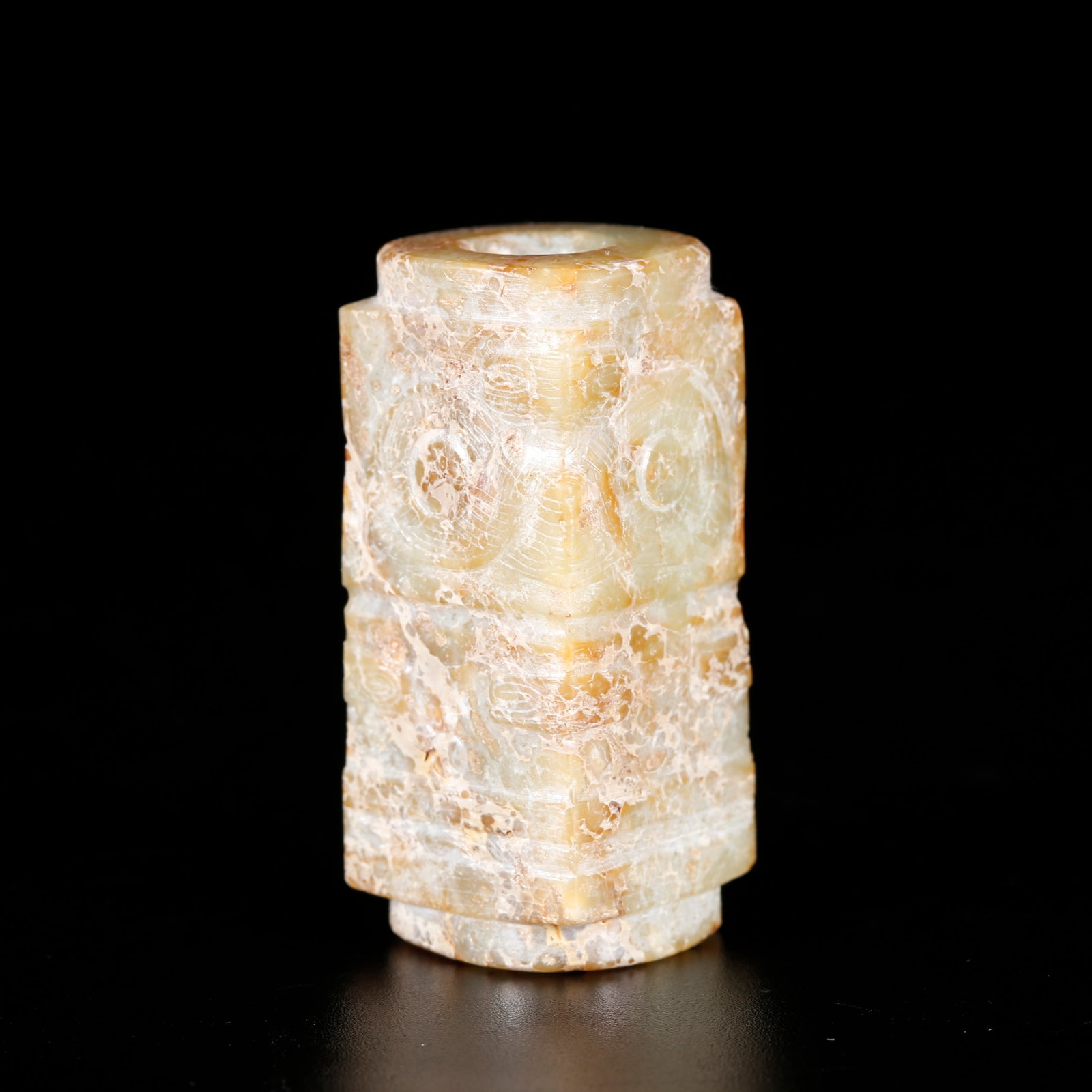 A HETIAN JADE CYLINDRICAL PENDANT (1 of 9)